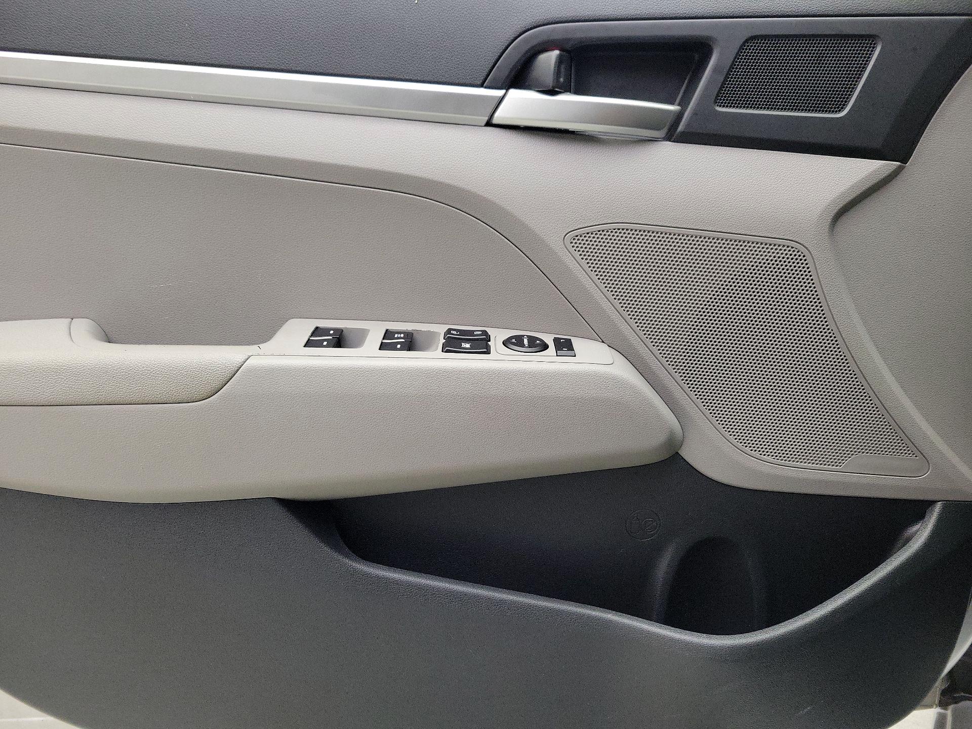 Thumbnail: 2019 Hyundai Elantra - 12