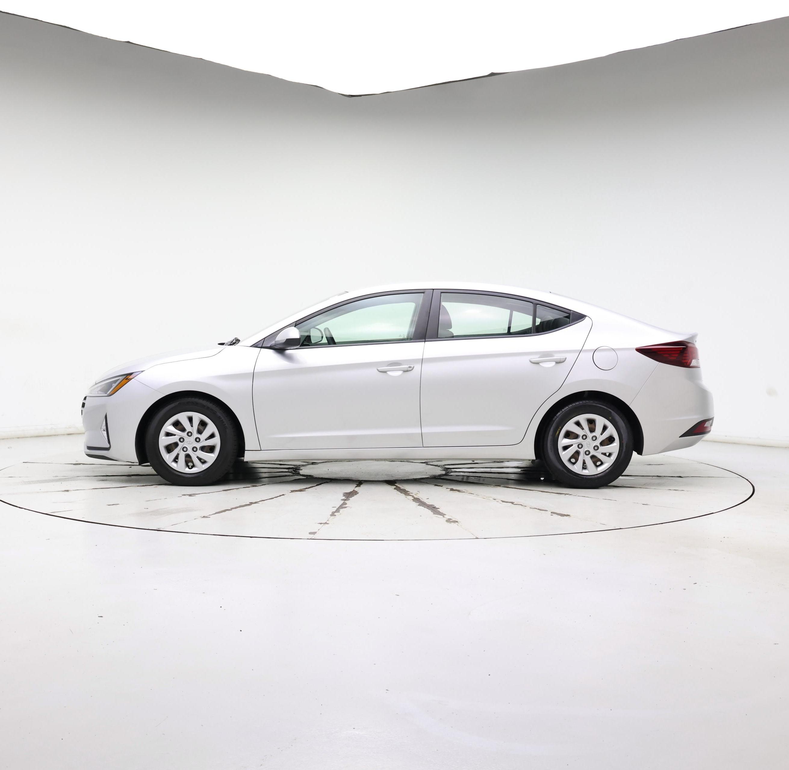 Thumbnail: 2019 Hyundai Elantra - 3