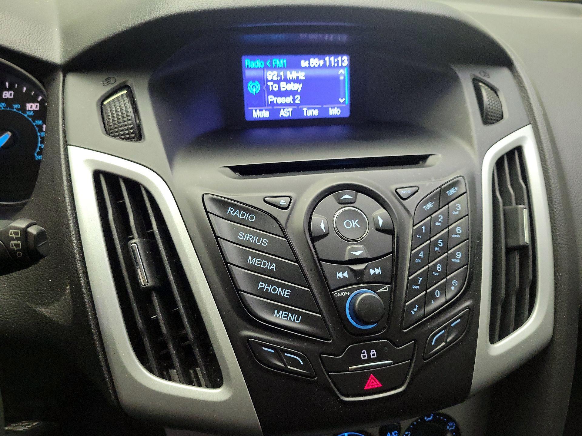 Thumbnail: 2013 Ford Focus - 14