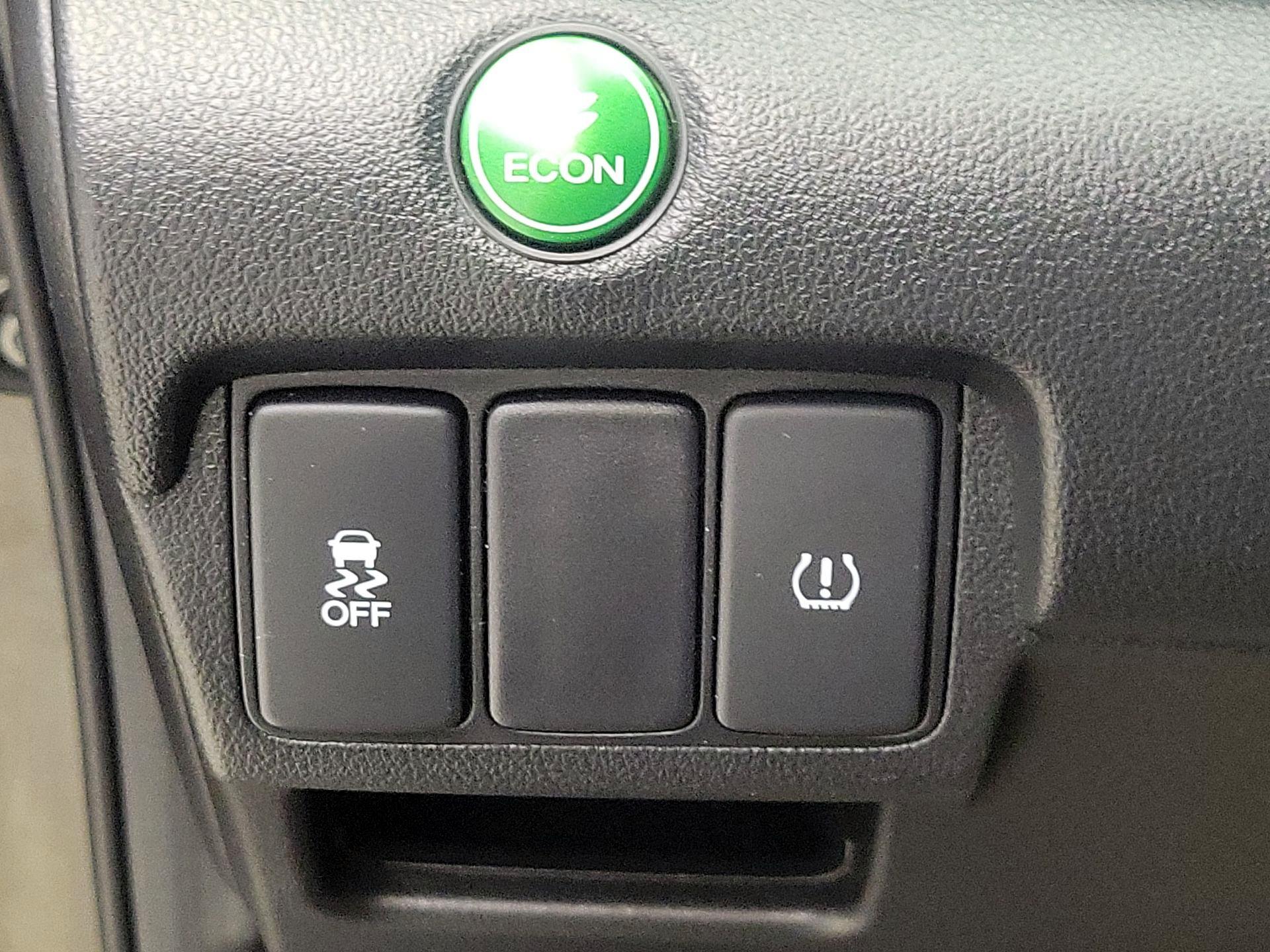 Thumbnail: 2016 Honda CR-V - 13