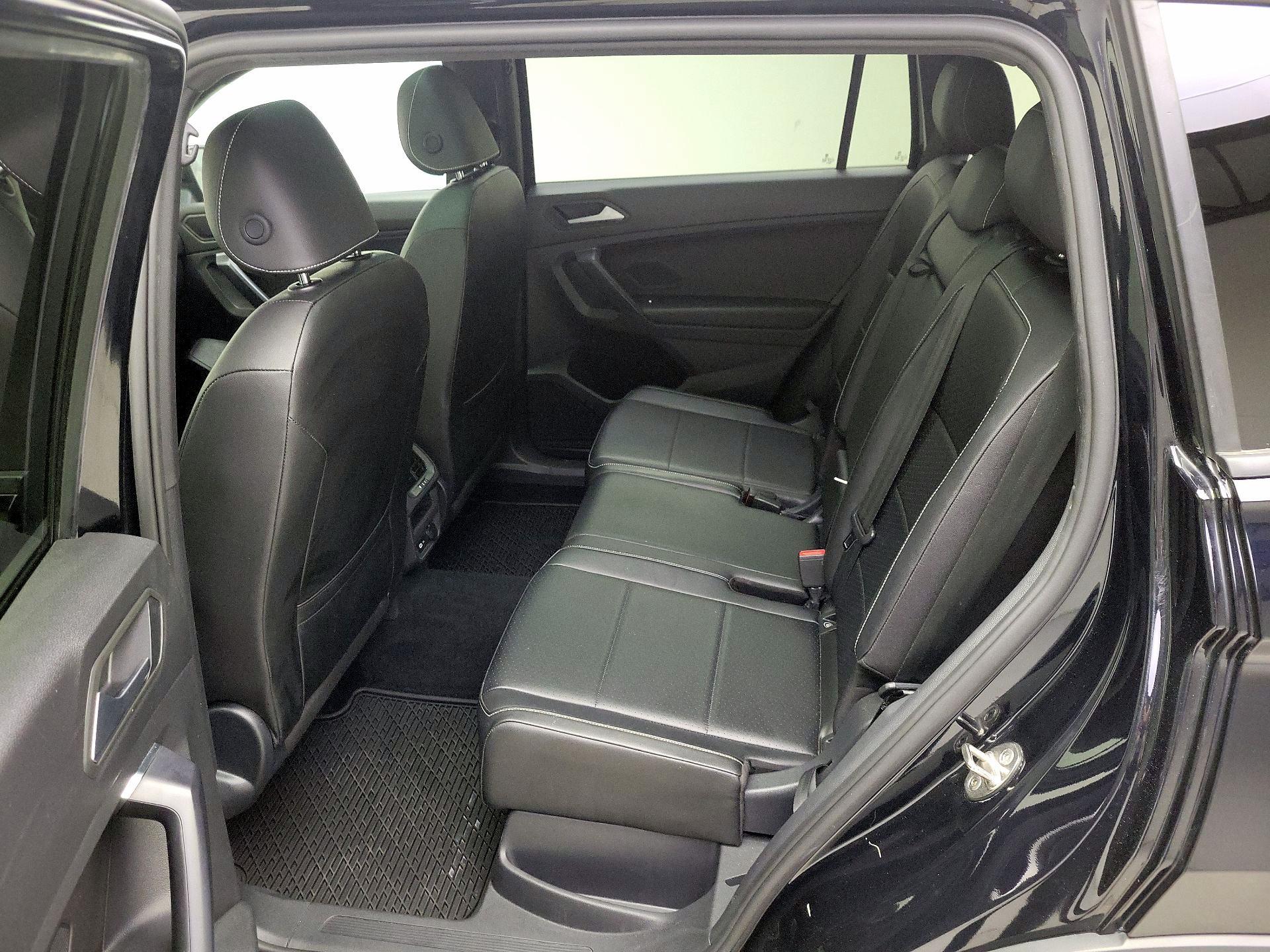 Thumbnail: 2021 Volkswagen Tiguan - 20