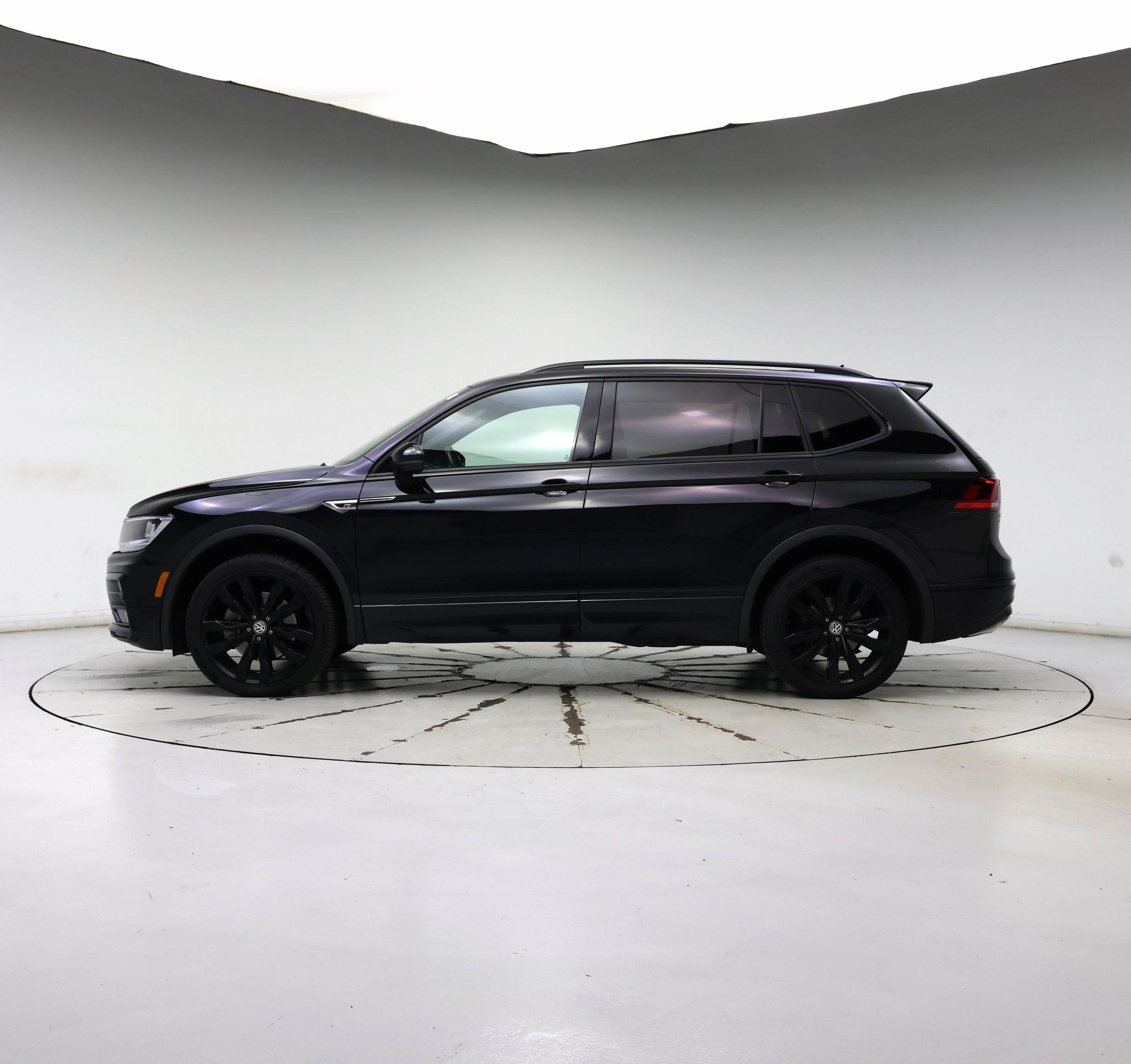 Thumbnail: 2021 Volkswagen Tiguan - 3