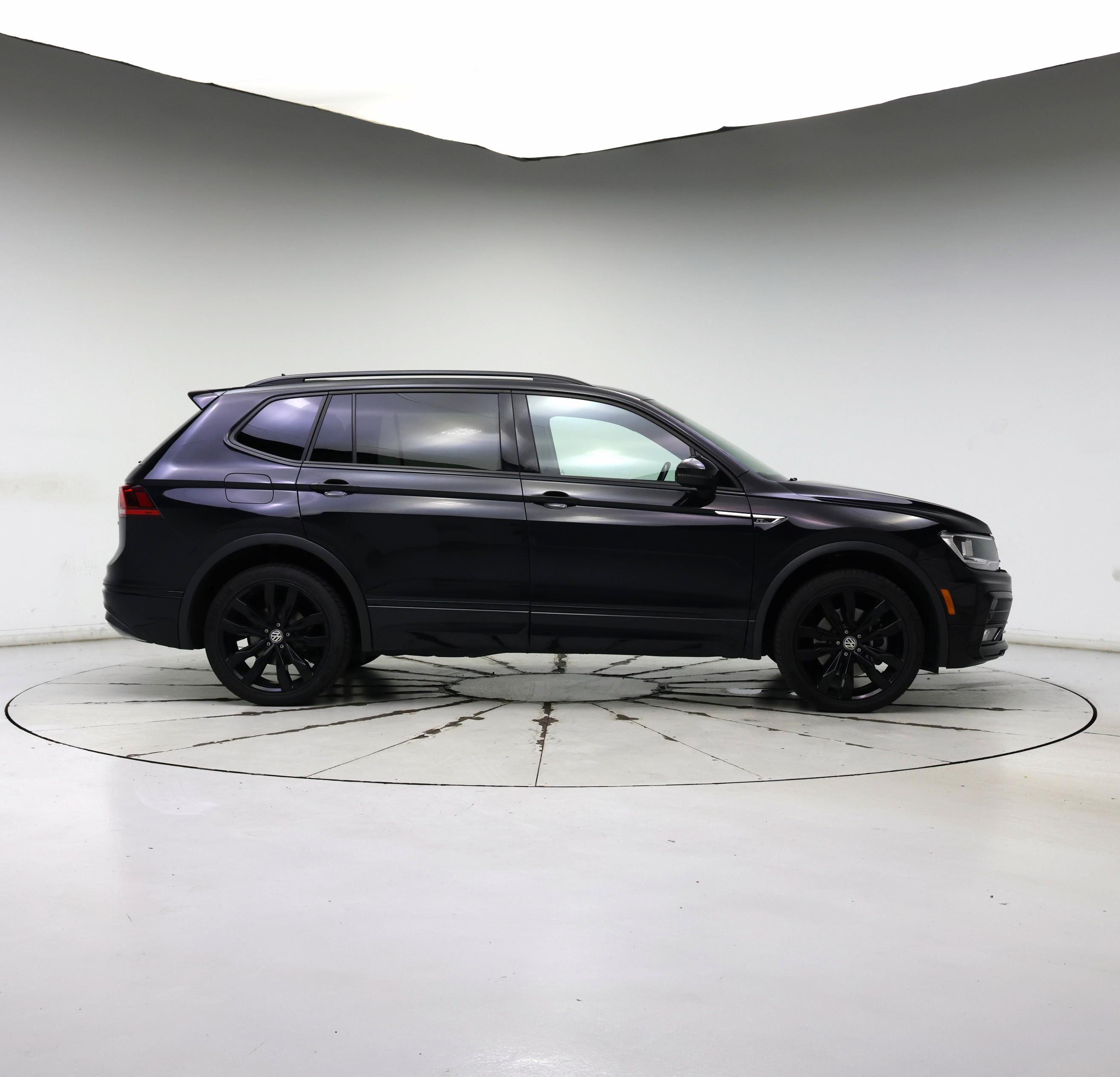 Thumbnail: 2021 Volkswagen Tiguan - 7