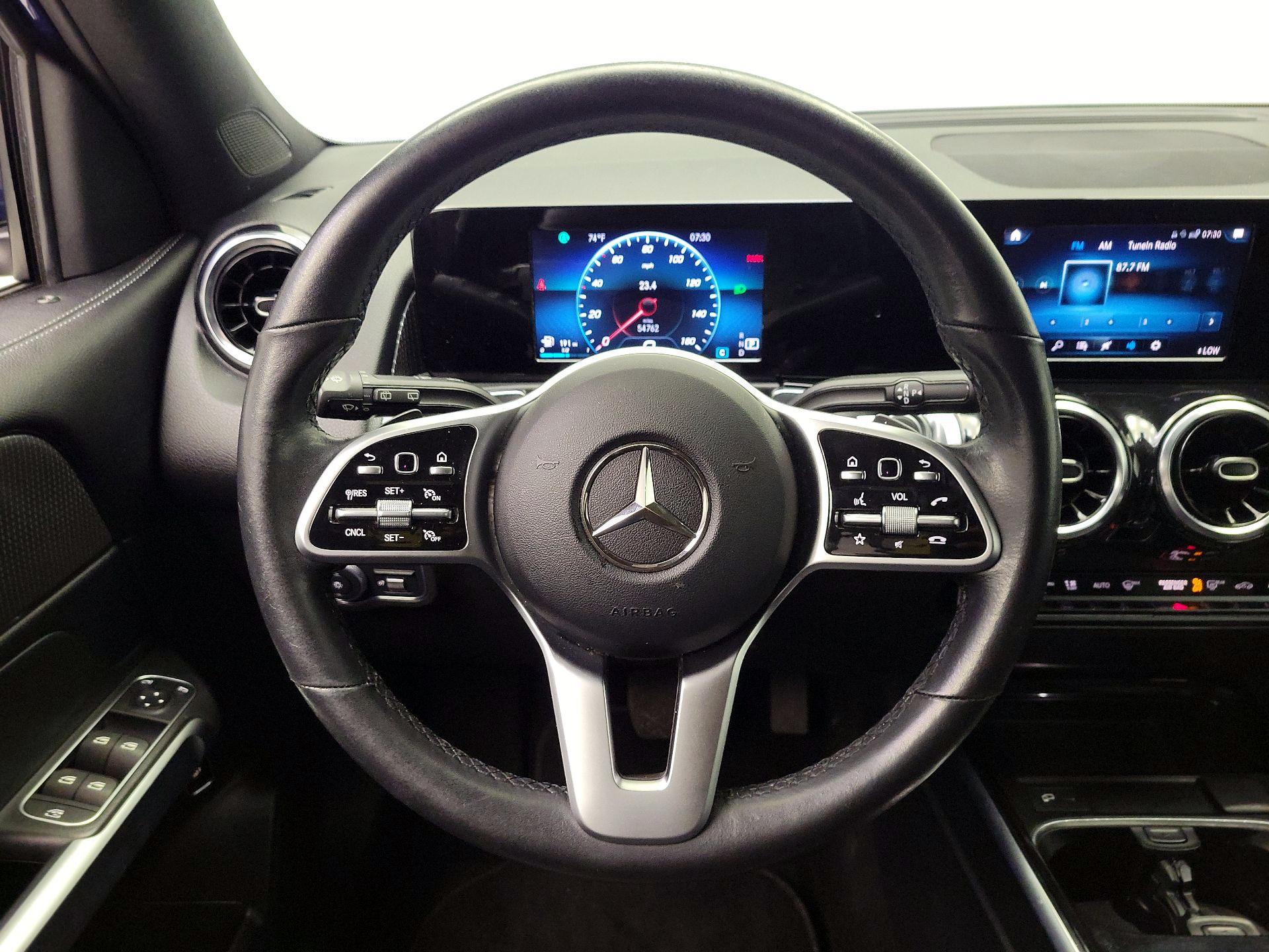 Thumbnail: 2020 Mercedes-Benz GLB - 10