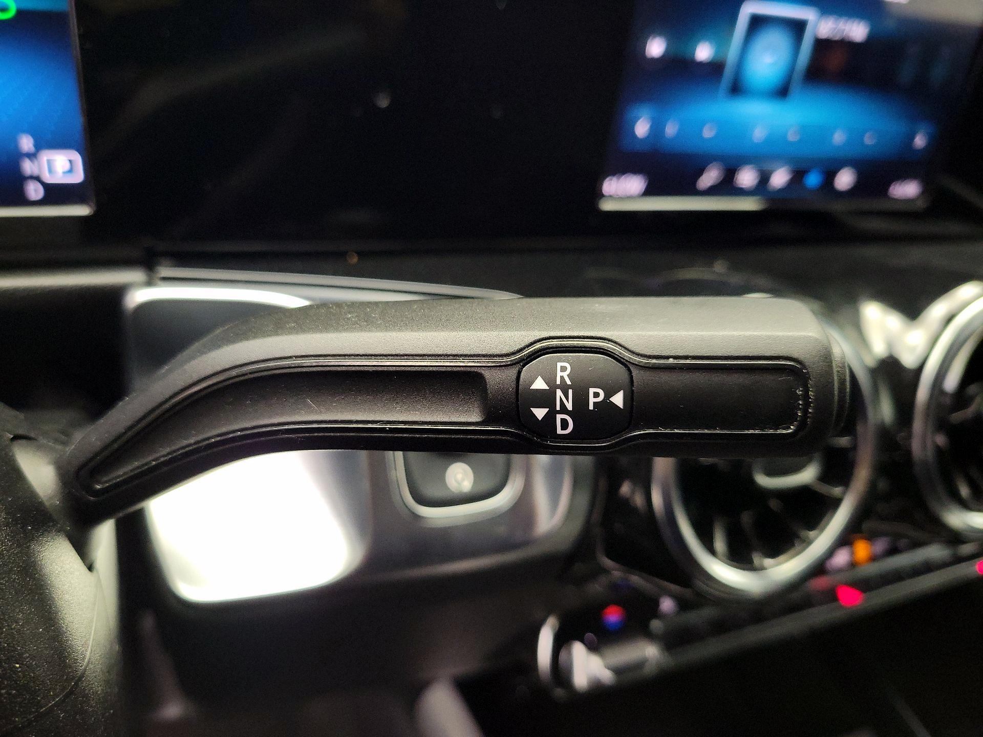 Thumbnail: 2020 Mercedes-Benz GLB - 17