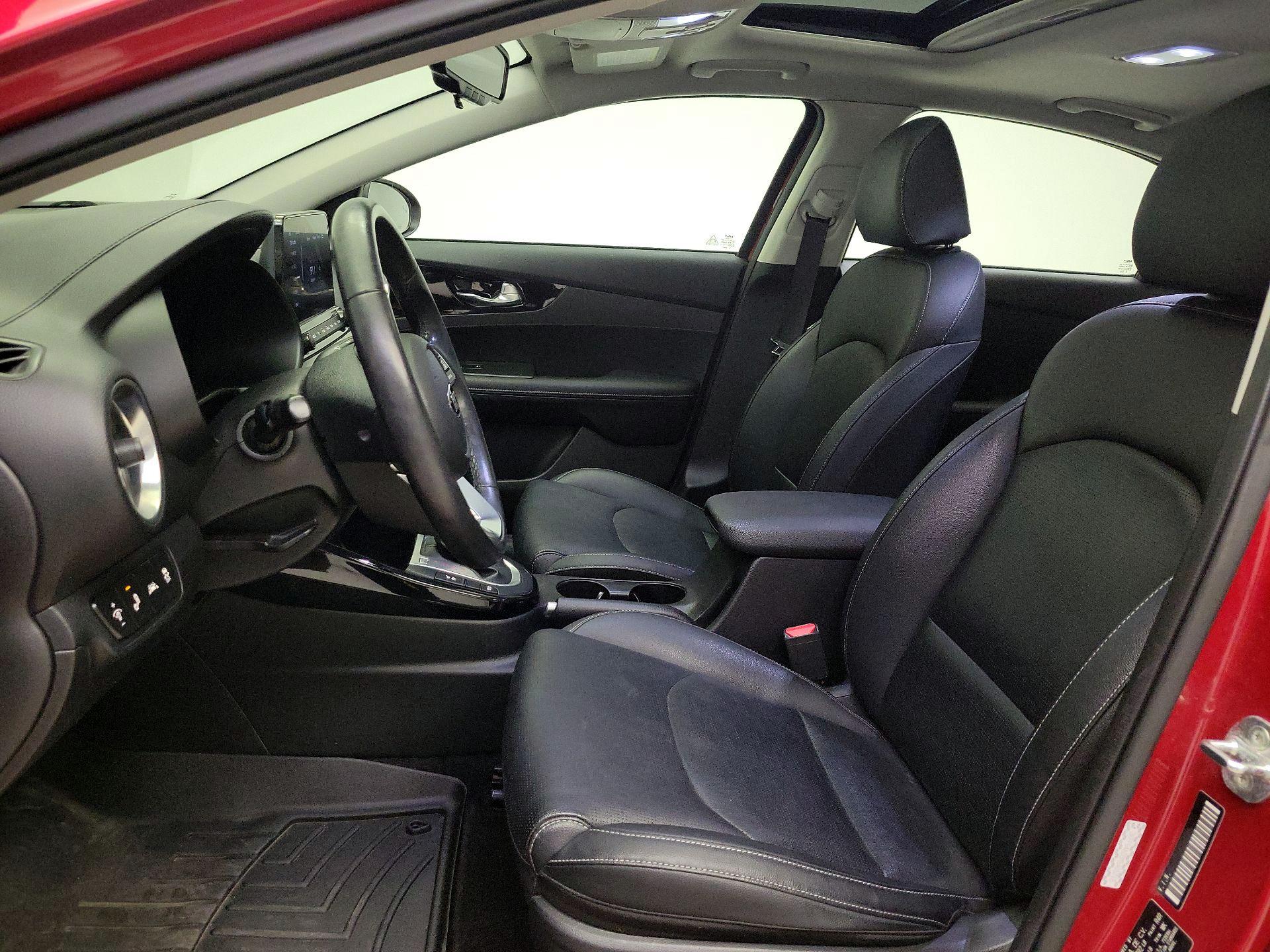 Thumbnail: 2021 Kia Forte - 11