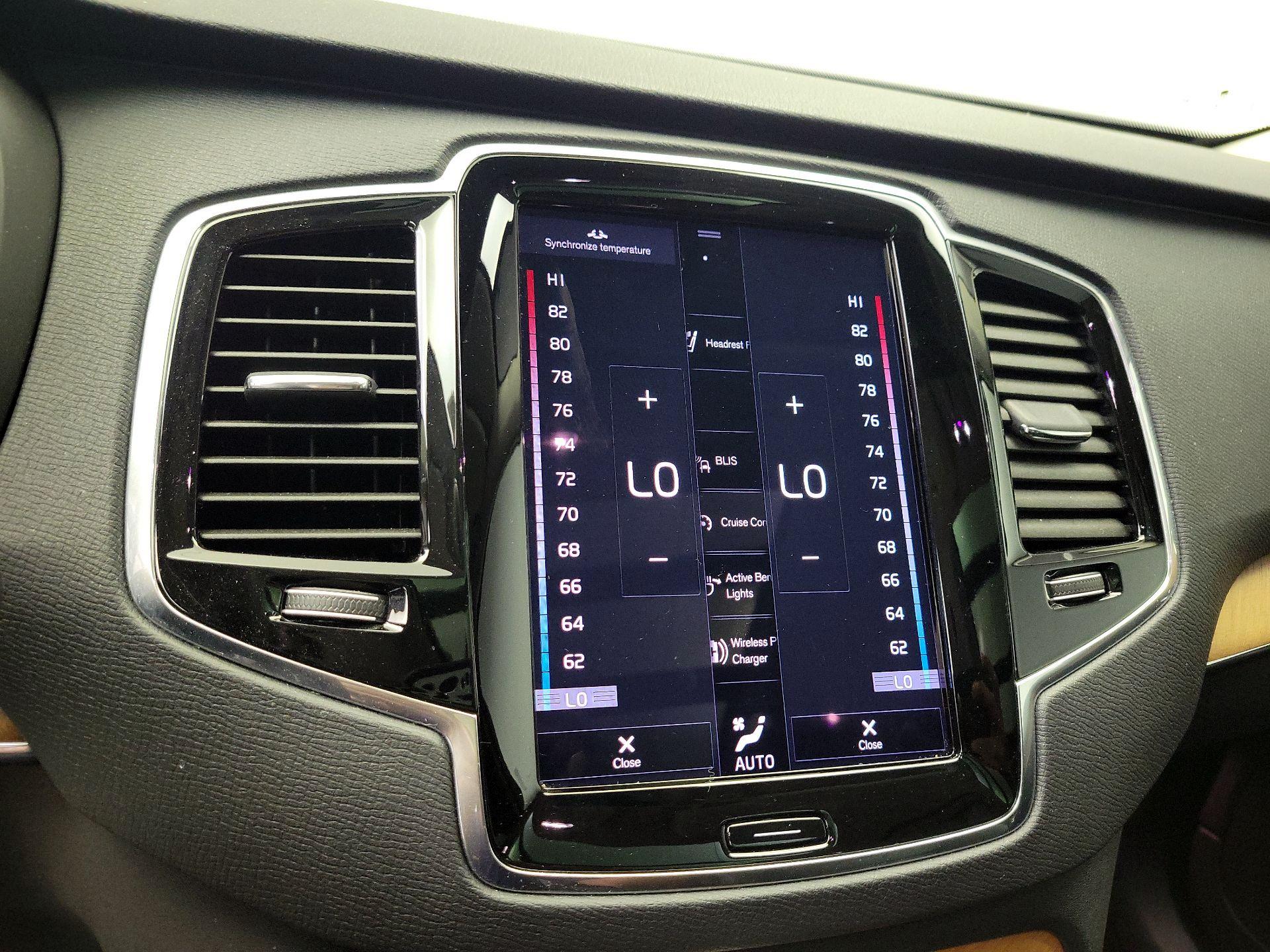 Thumbnail: 2021 Volvo XC90 - 16