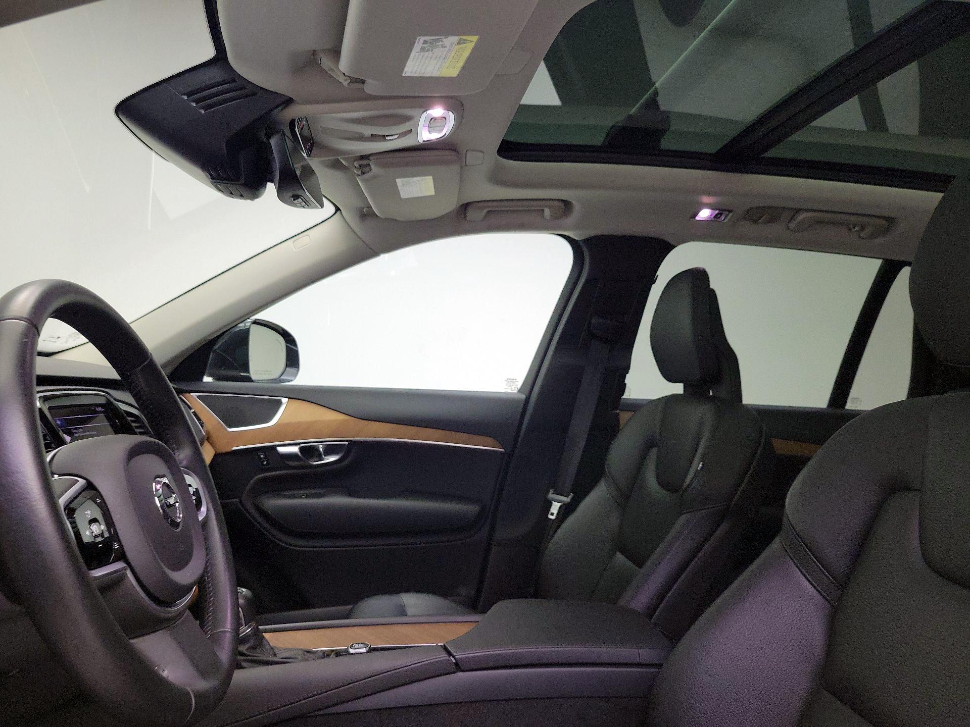 Thumbnail: 2021 Volvo XC90 - 18