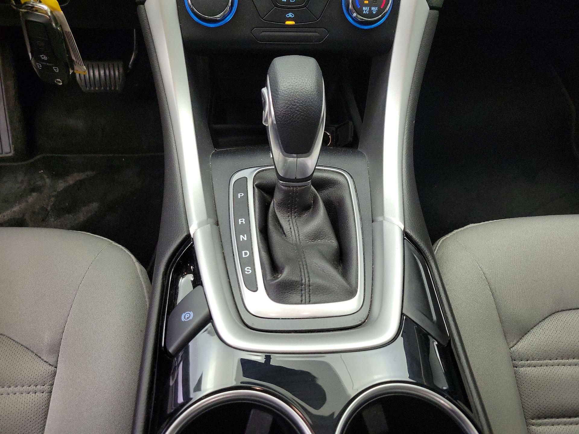 Thumbnail: 2013 Ford Fusion - 16