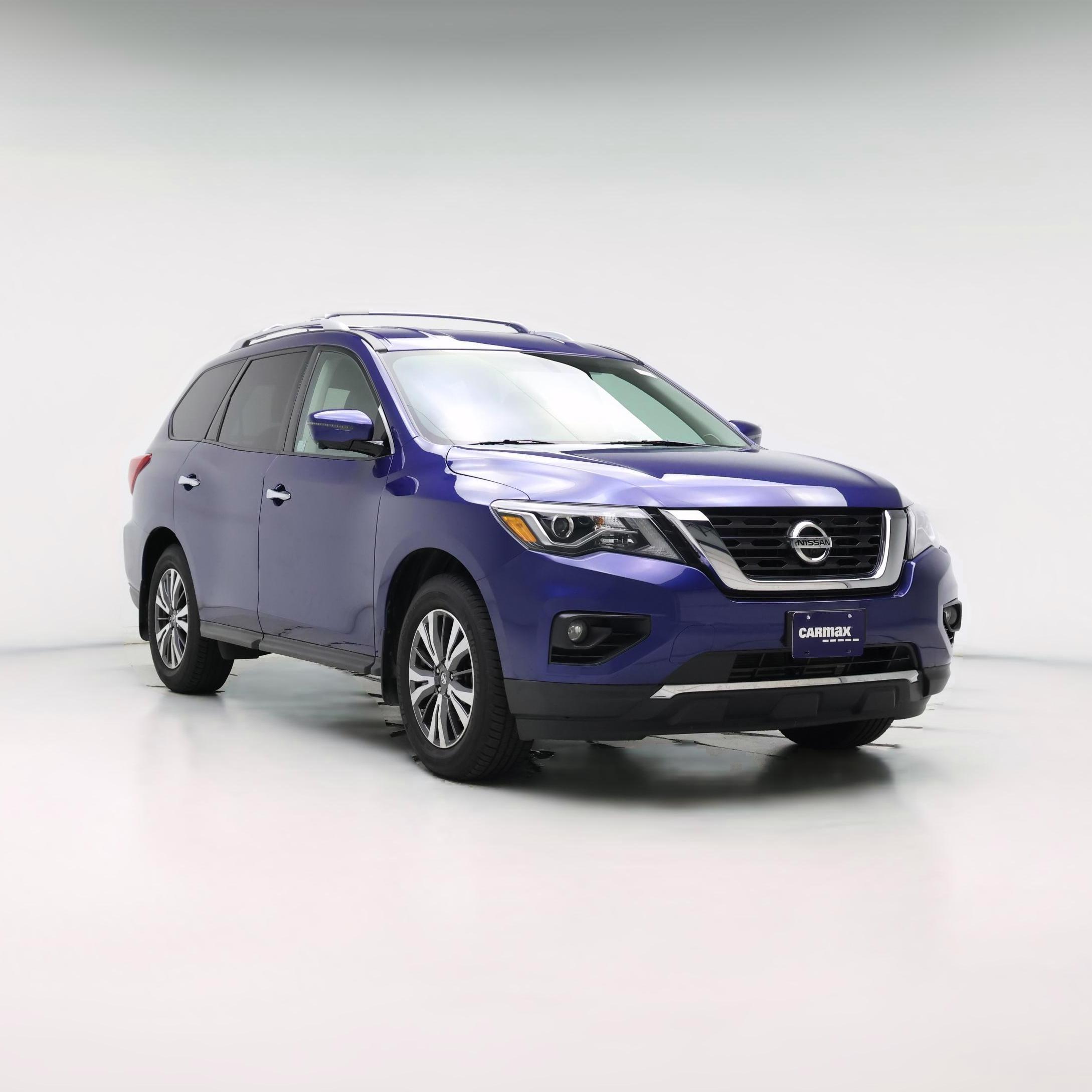 Thumbnail: 2017 Nissan Pathfinder - 1