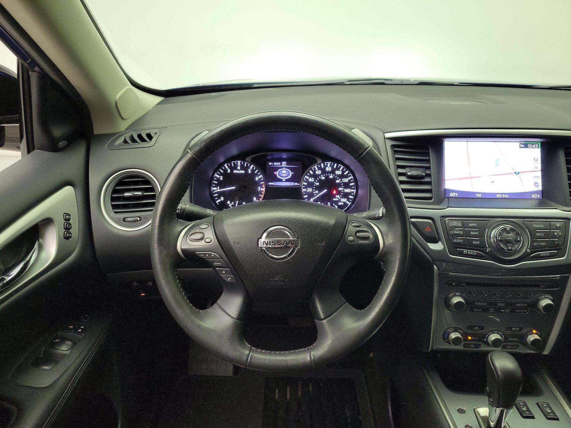 Thumbnail: 2017 Nissan Pathfinder - 10