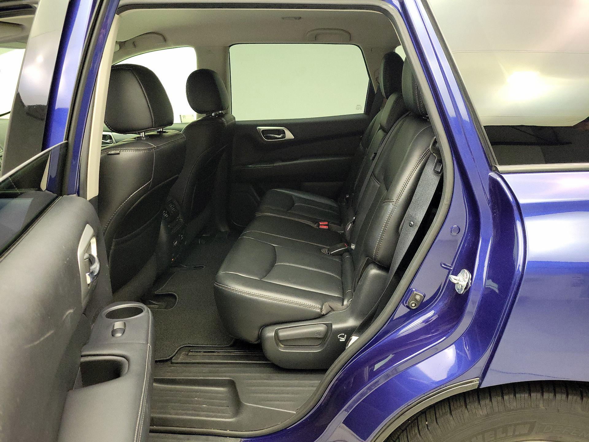 Thumbnail: 2017 Nissan Pathfinder - 20