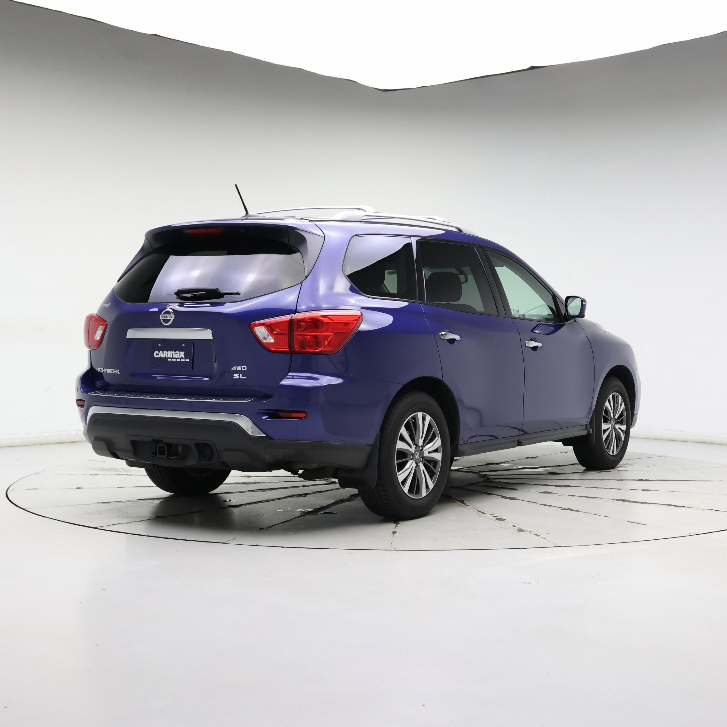 Thumbnail: 2017 Nissan Pathfinder - 8
