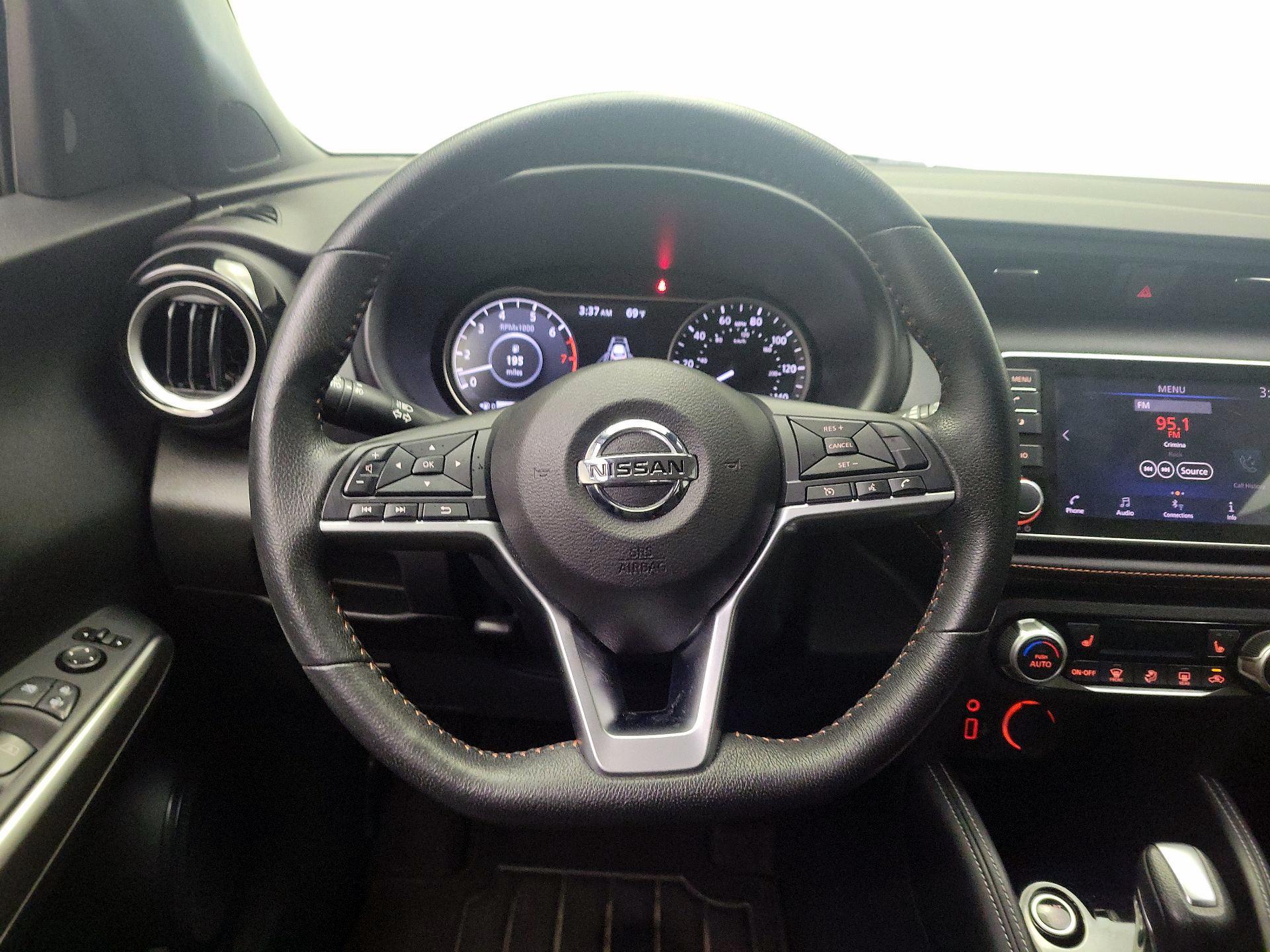 Thumbnail: 2020 Nissan Kicks - 10
