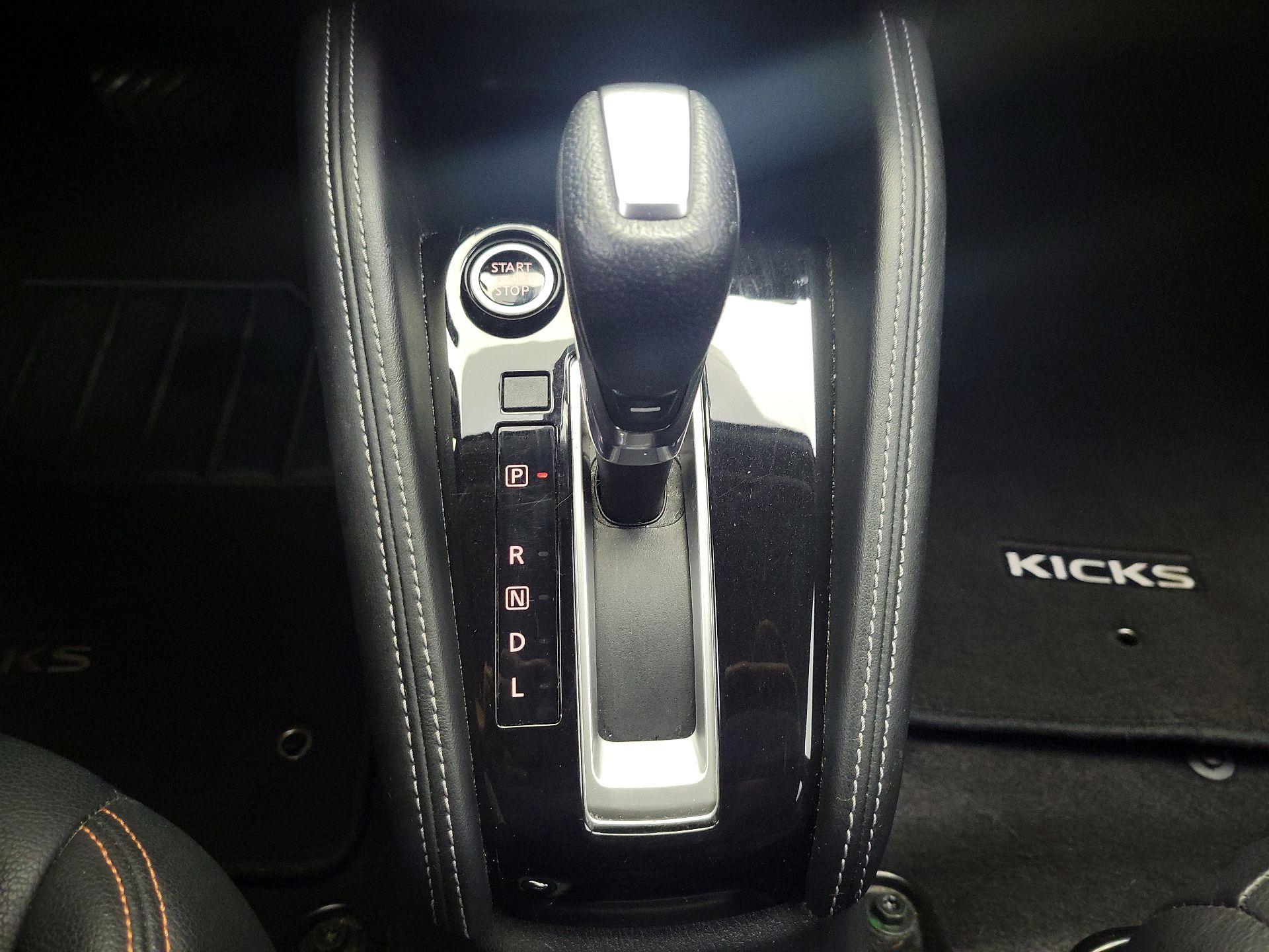 Thumbnail: 2020 Nissan Kicks - 16