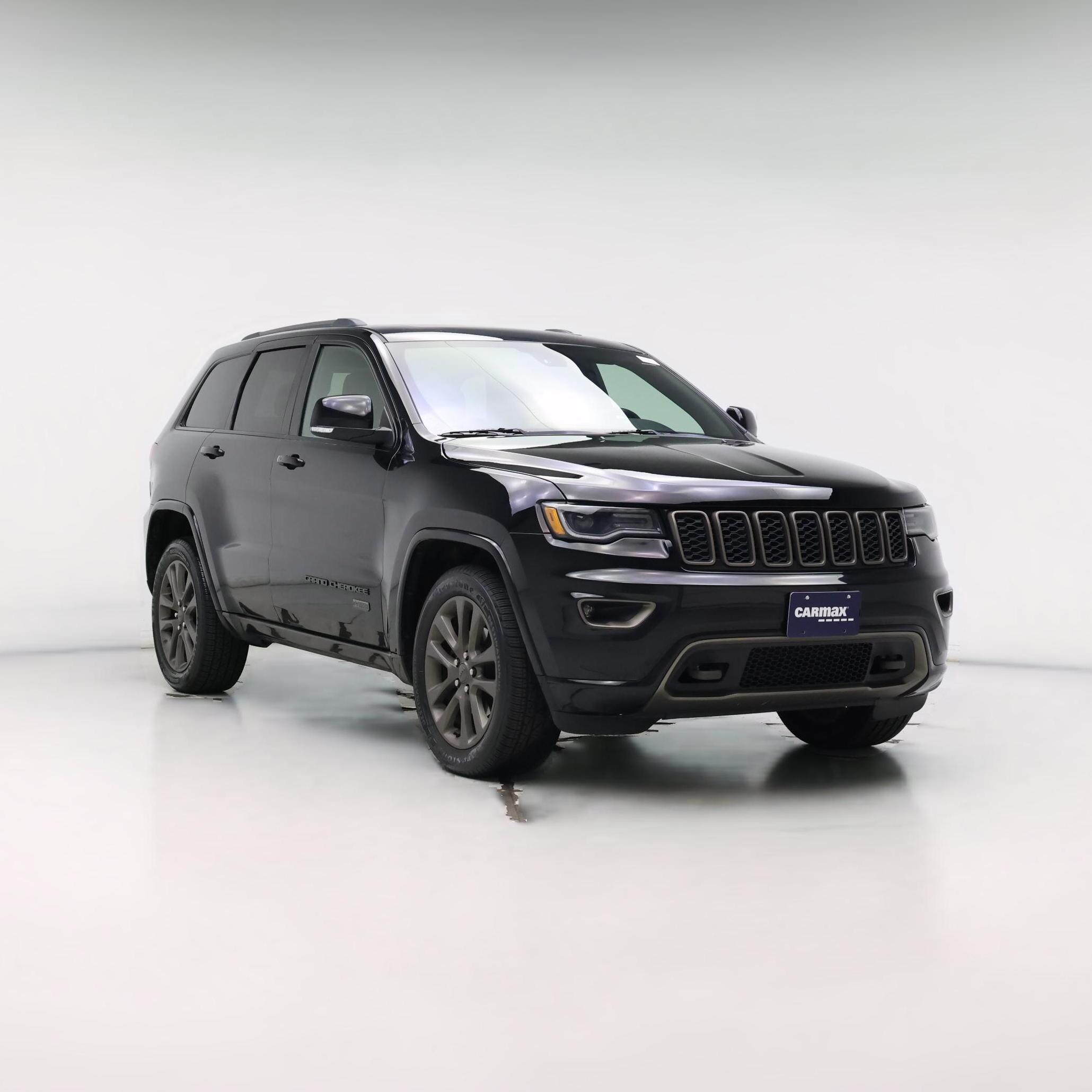 Thumbnail: 2017 Jeep Grand Cherokee - 1