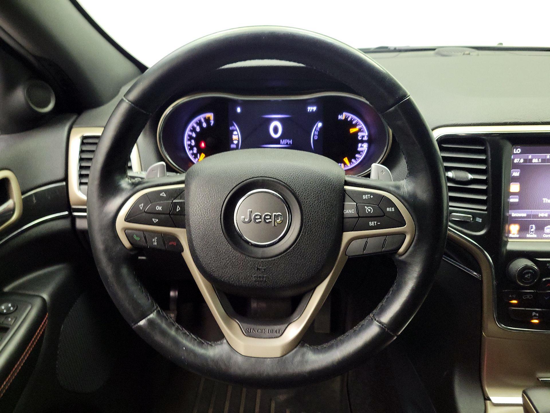 Thumbnail: 2017 Jeep Grand Cherokee - 10