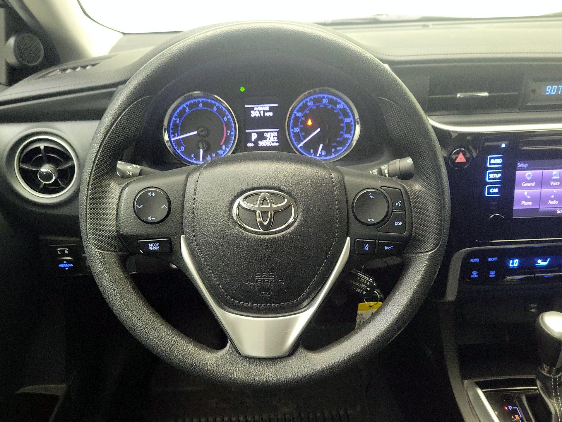 Thumbnail: 2019 Toyota Corolla - 10