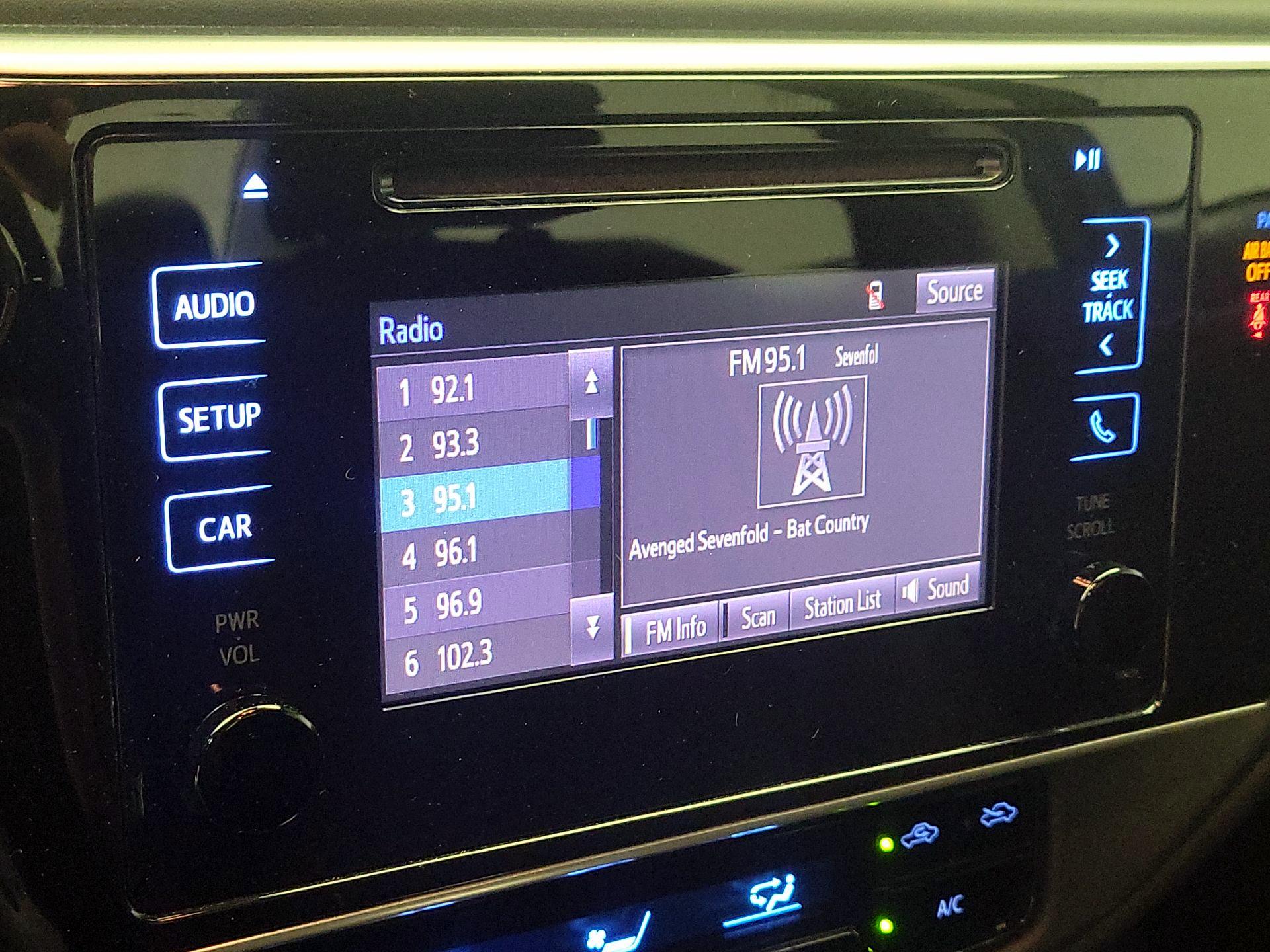 Thumbnail: 2019 Toyota Corolla - 15