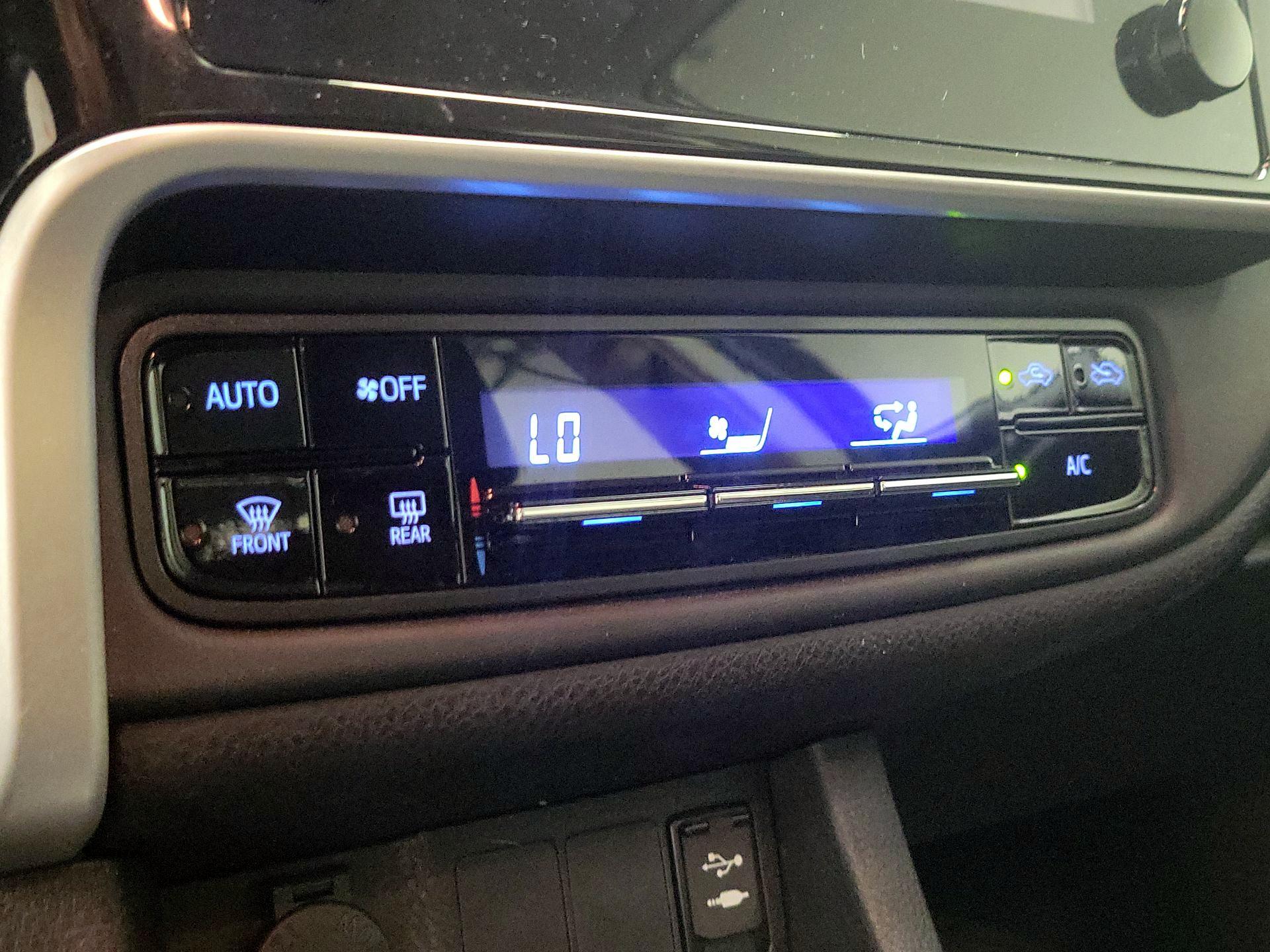 Thumbnail: 2019 Toyota Corolla - 16