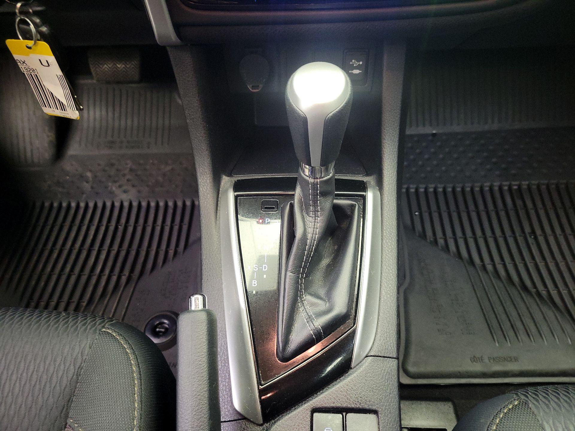 Thumbnail: 2019 Toyota Corolla - 17
