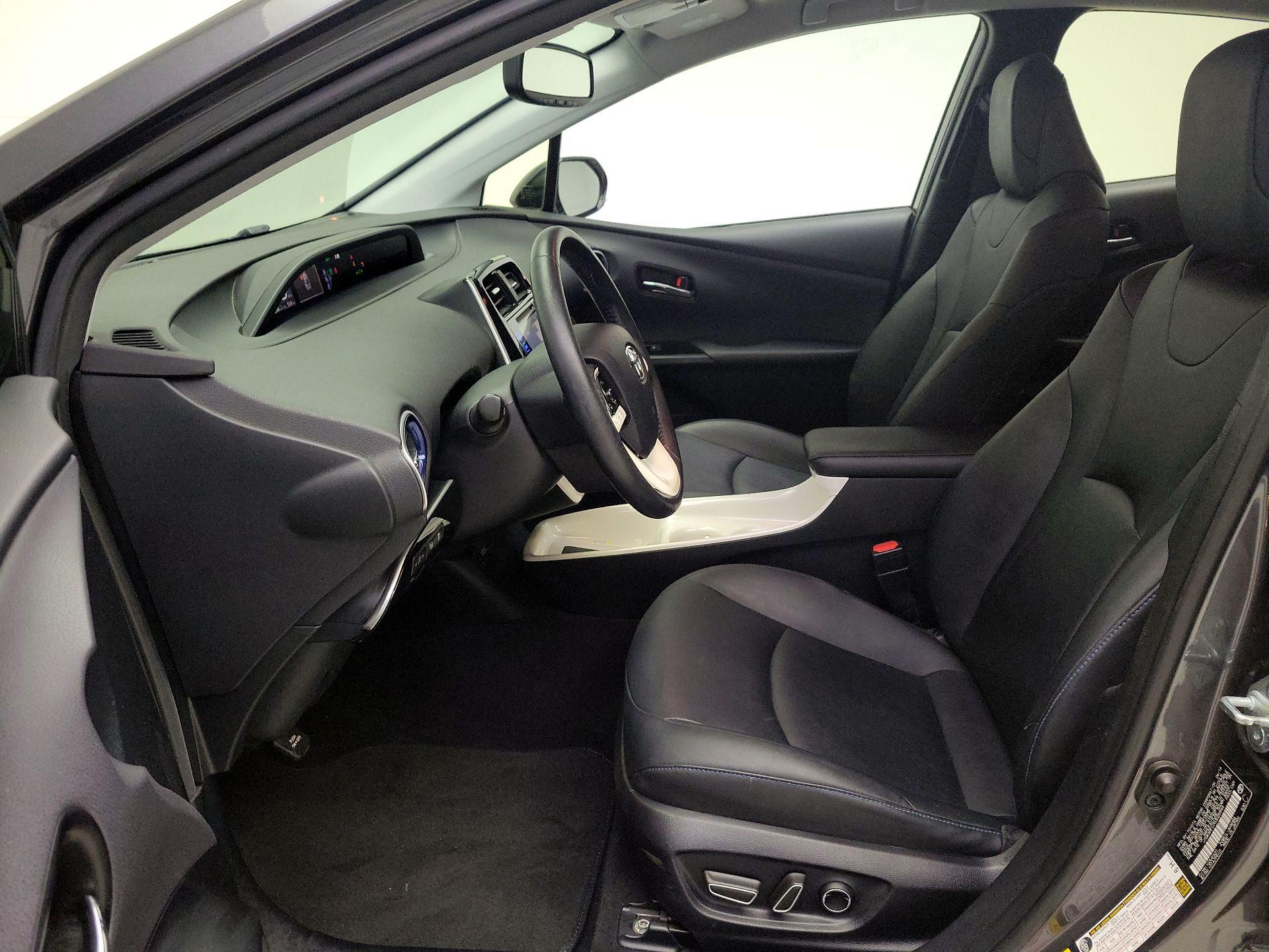 Thumbnail: 2016 Toyota Prius - 11