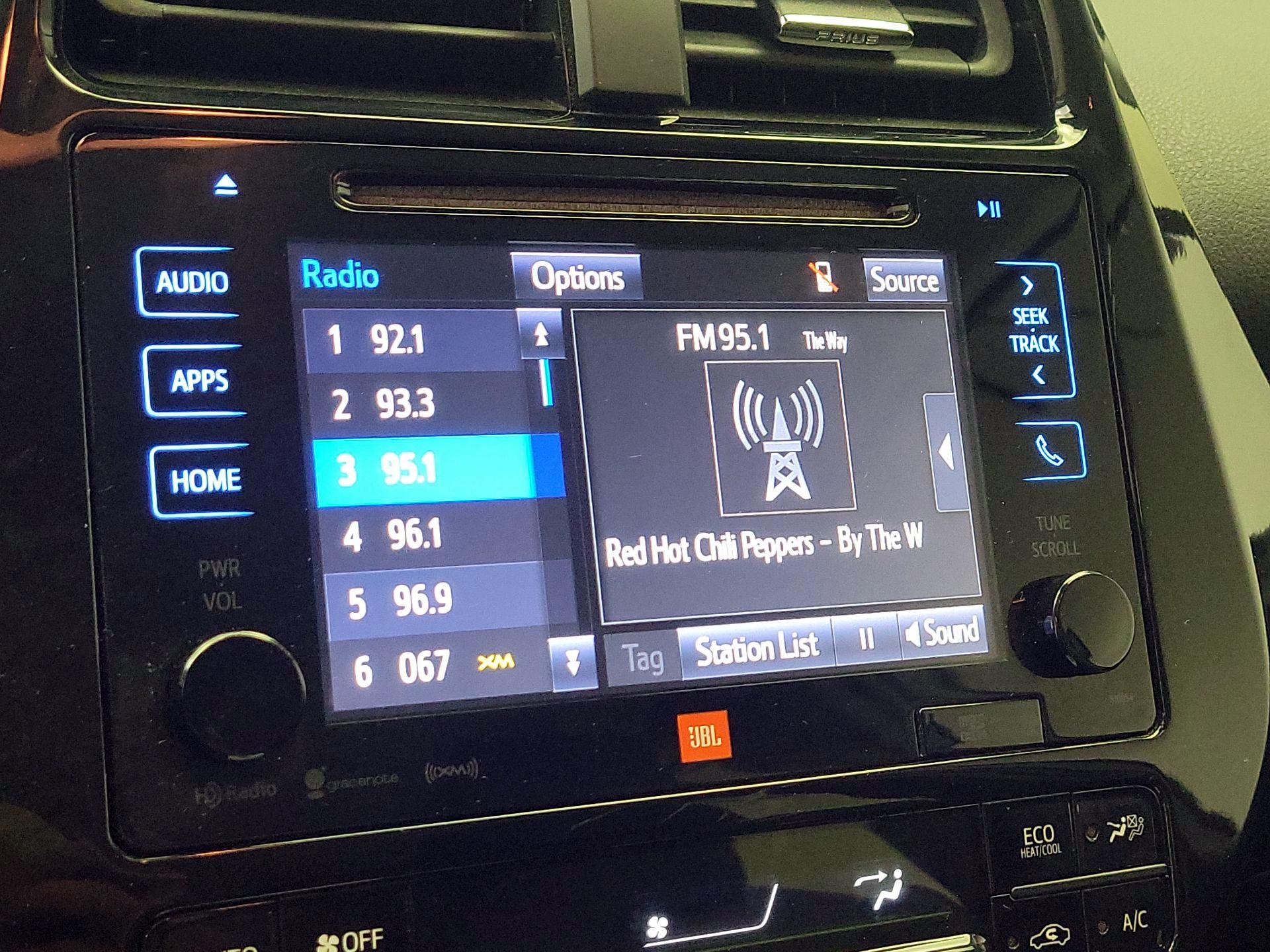 Thumbnail: 2016 Toyota Prius - 16