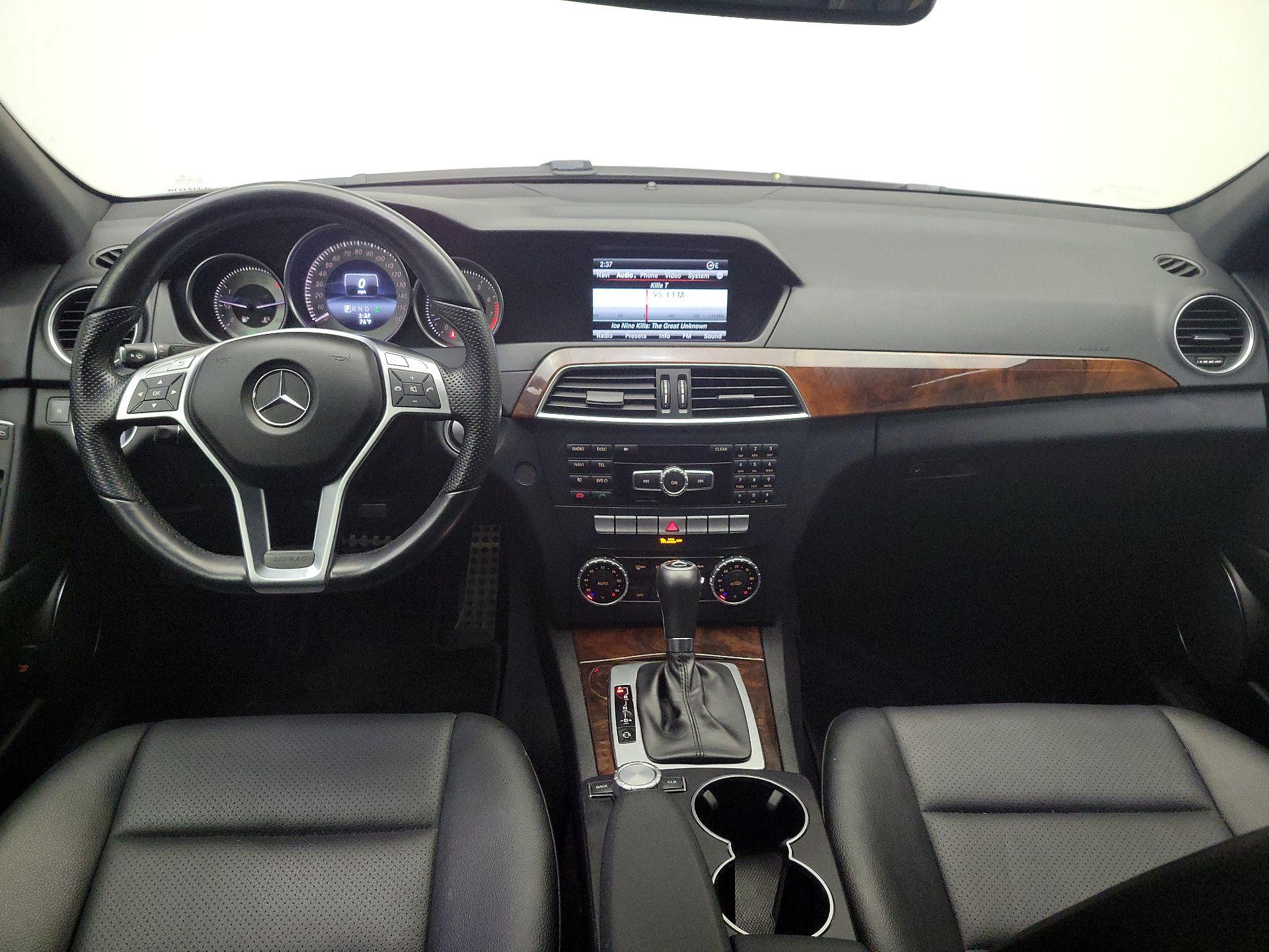 Thumbnail: 2014 Mercedes-Benz C-Class - 9
