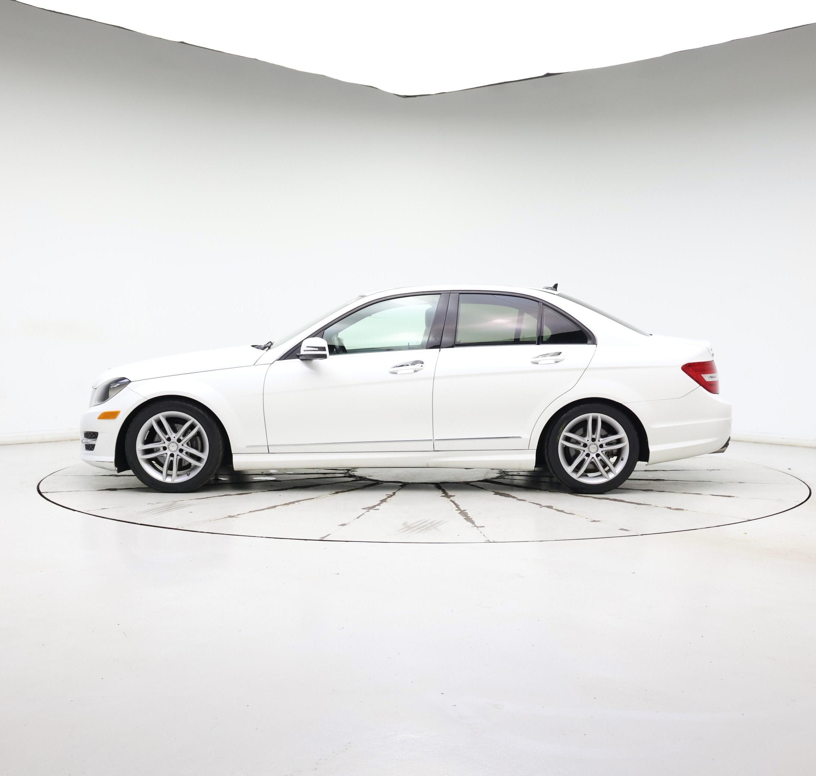 Thumbnail: 2014 Mercedes-Benz C-Class - 3
