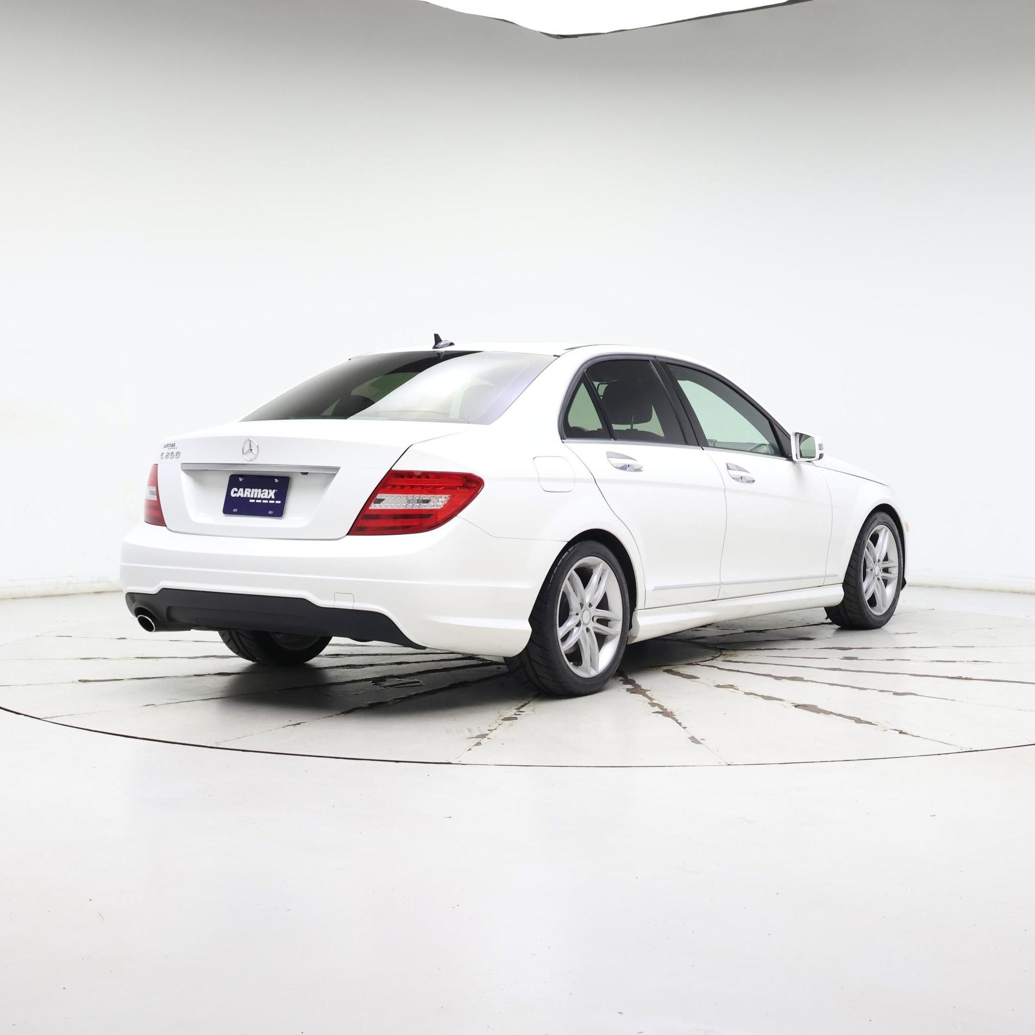 Thumbnail: 2014 Mercedes-Benz C-Class - 8