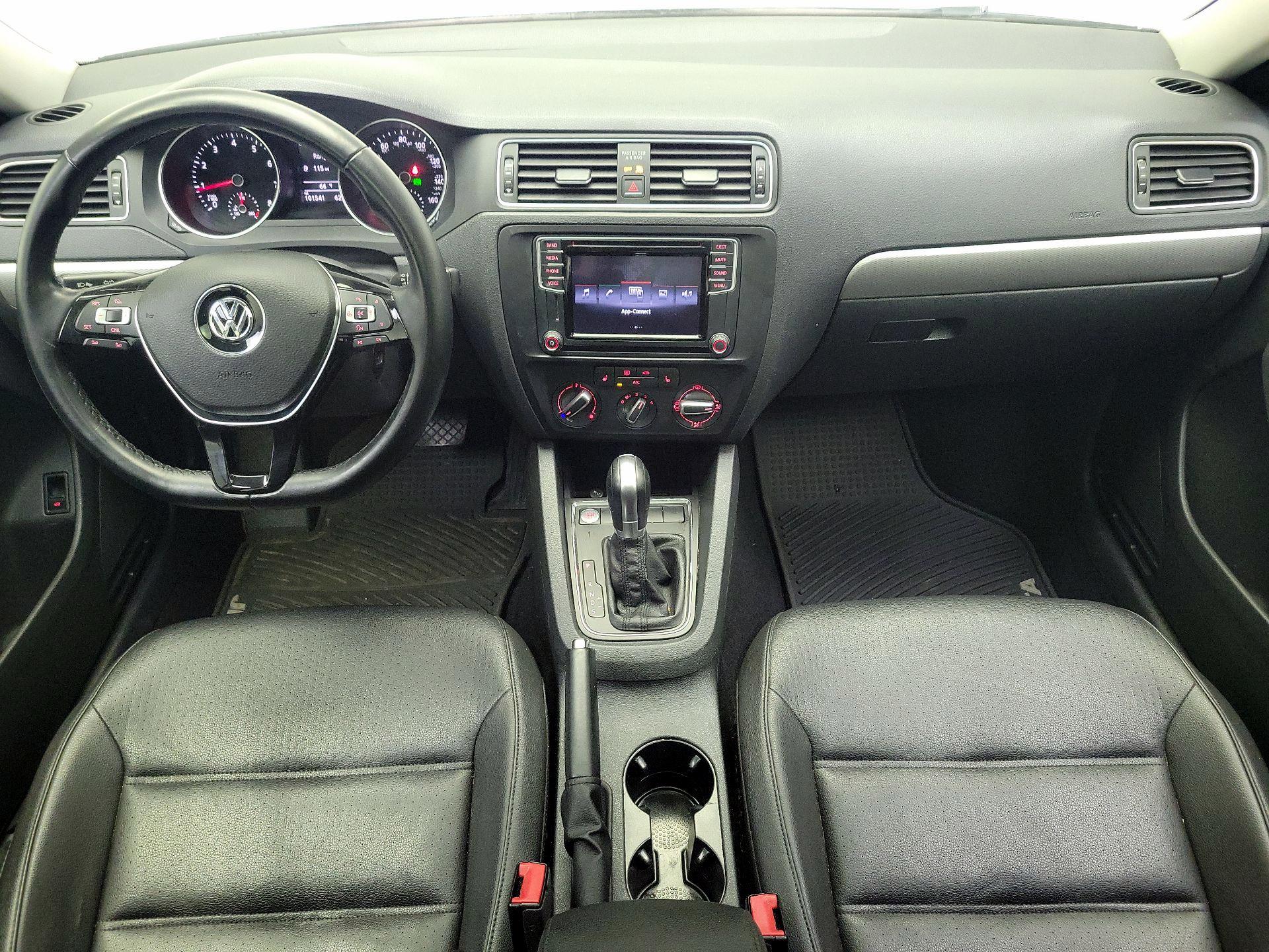 Thumbnail: 2017 Volkswagen Jetta - 9