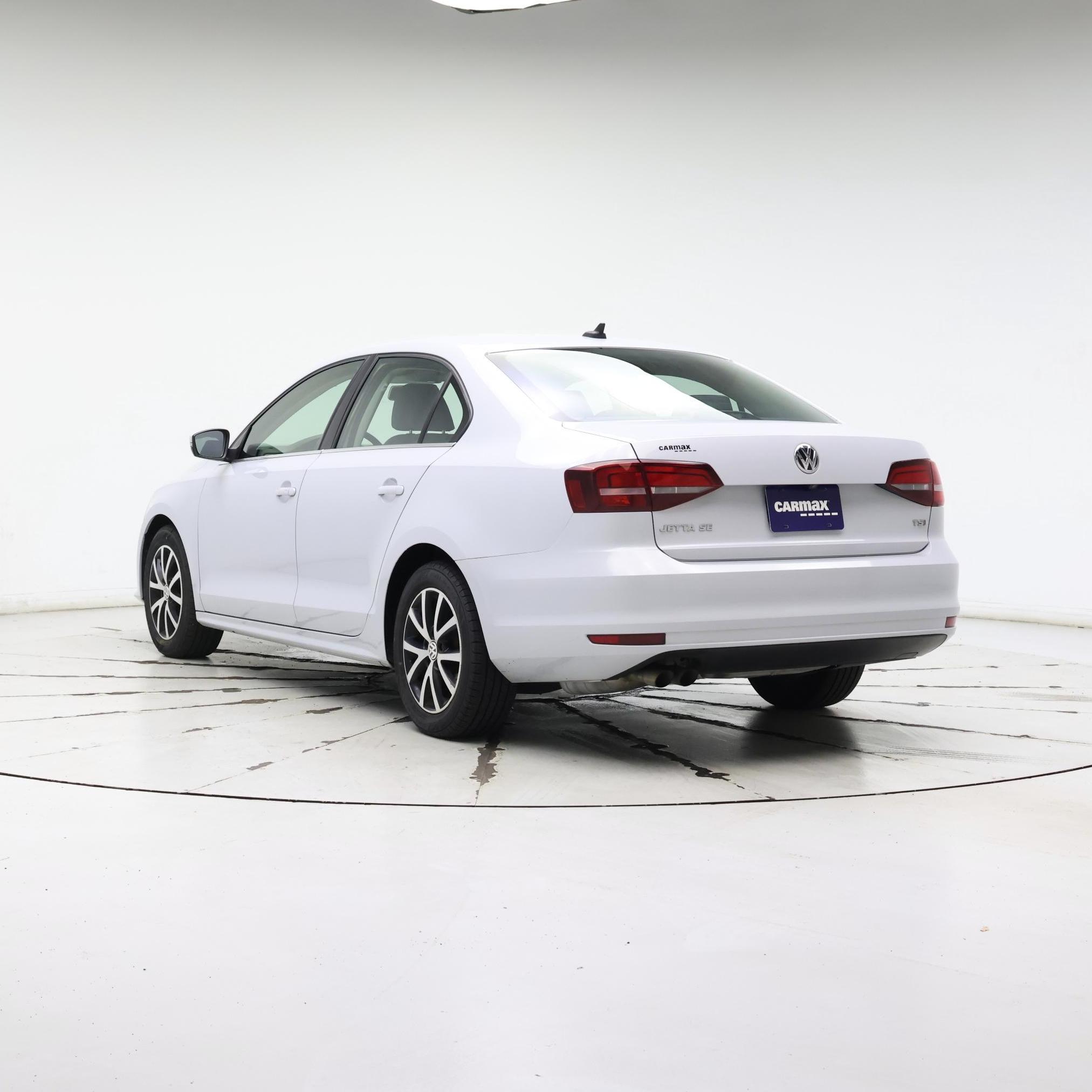 Thumbnail: 2017 Volkswagen Jetta - 2