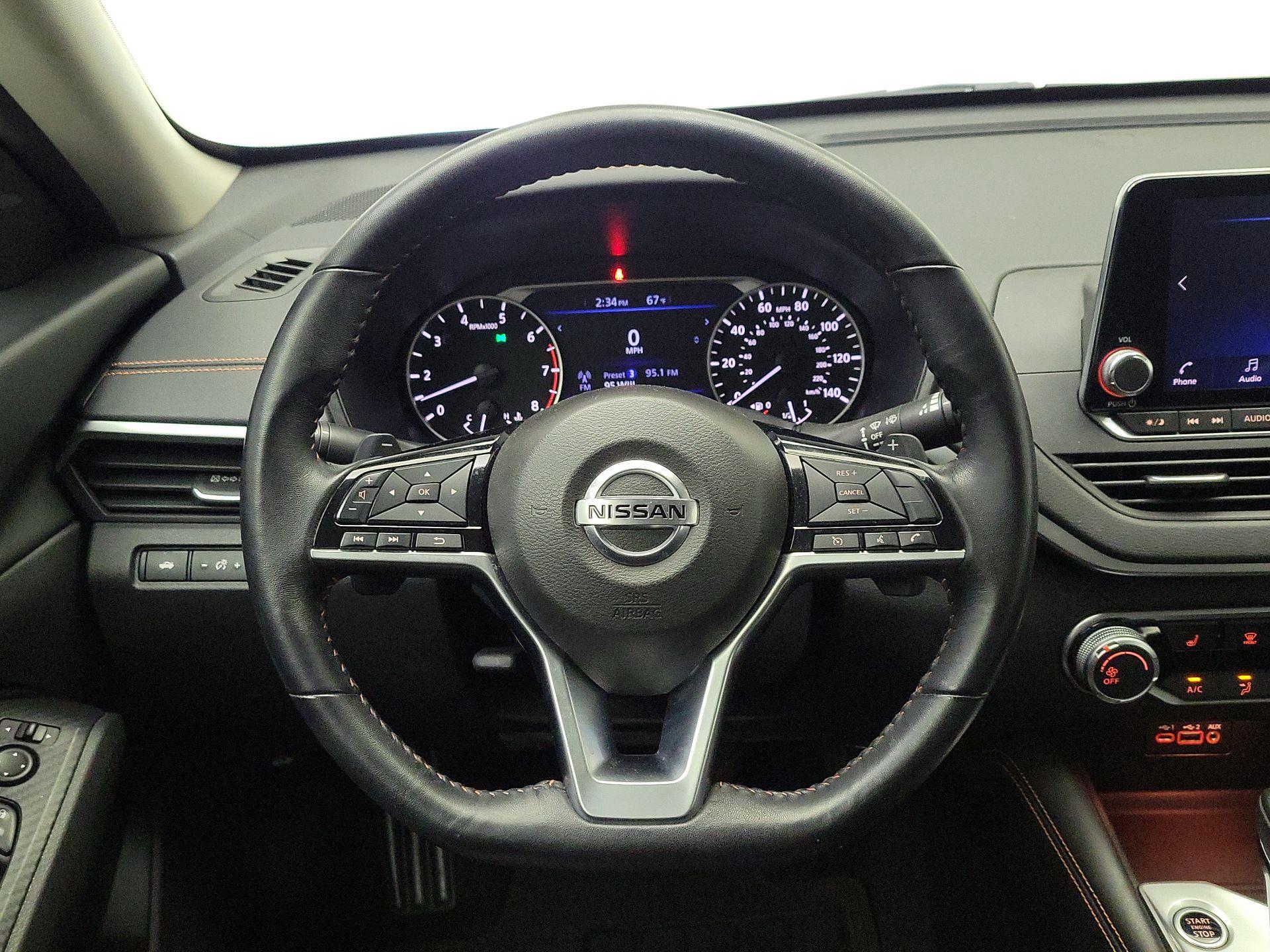 Thumbnail: 2020 Nissan Altima - 10