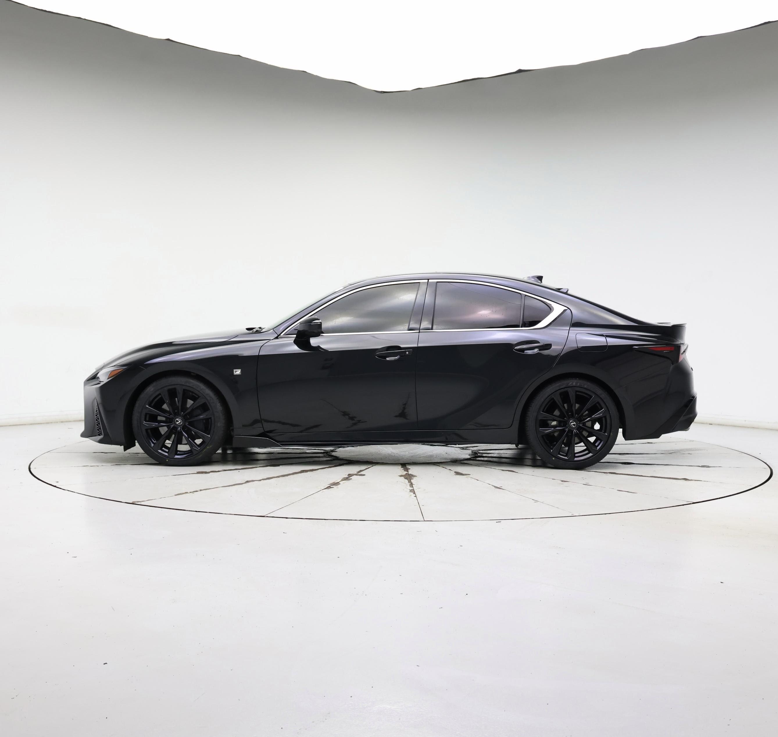 Thumbnail: 2022 Lexus IS - 3