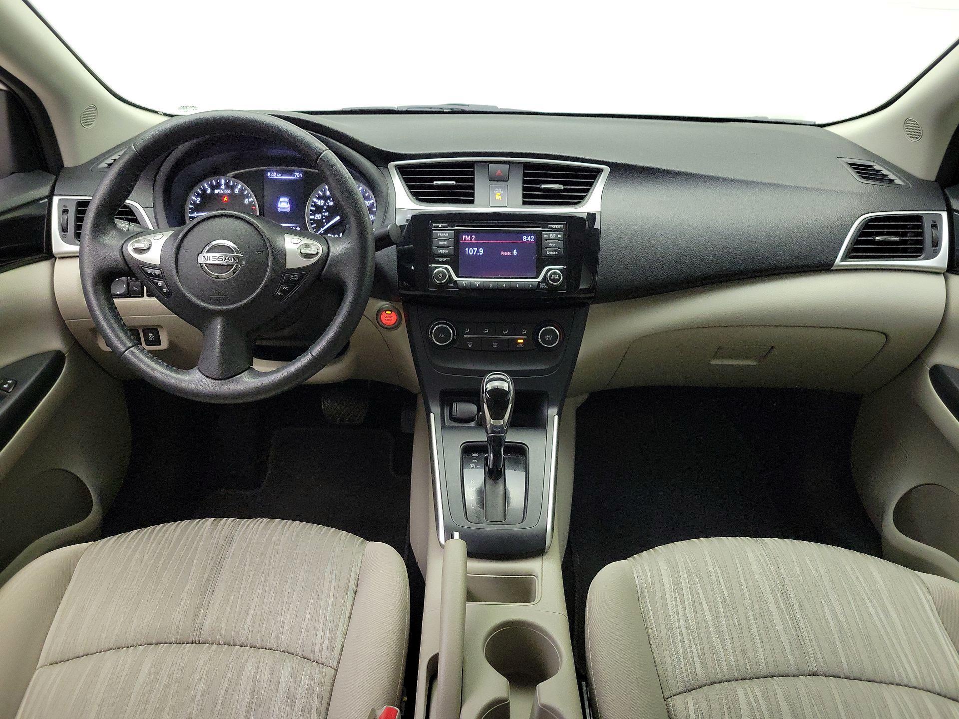 Thumbnail: 2016 Nissan Sentra - 9