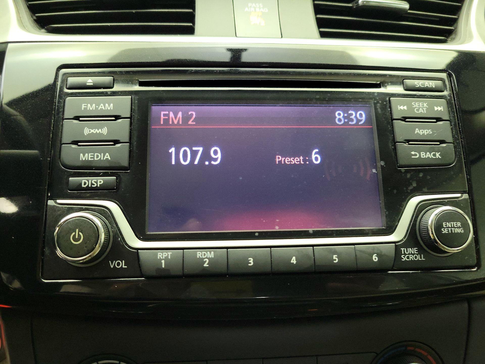 Thumbnail: 2016 Nissan Sentra - 15