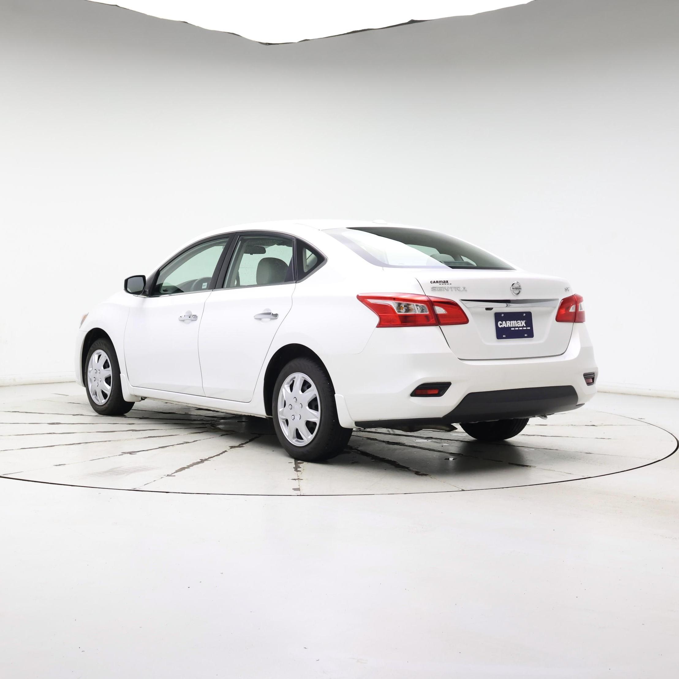 Thumbnail: 2016 Nissan Sentra - 2