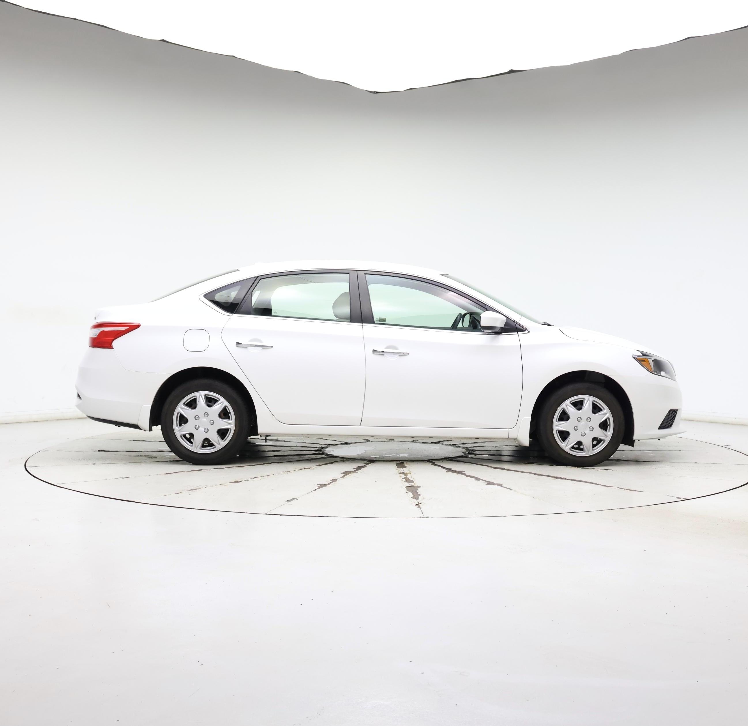 Thumbnail: 2016 Nissan Sentra - 7