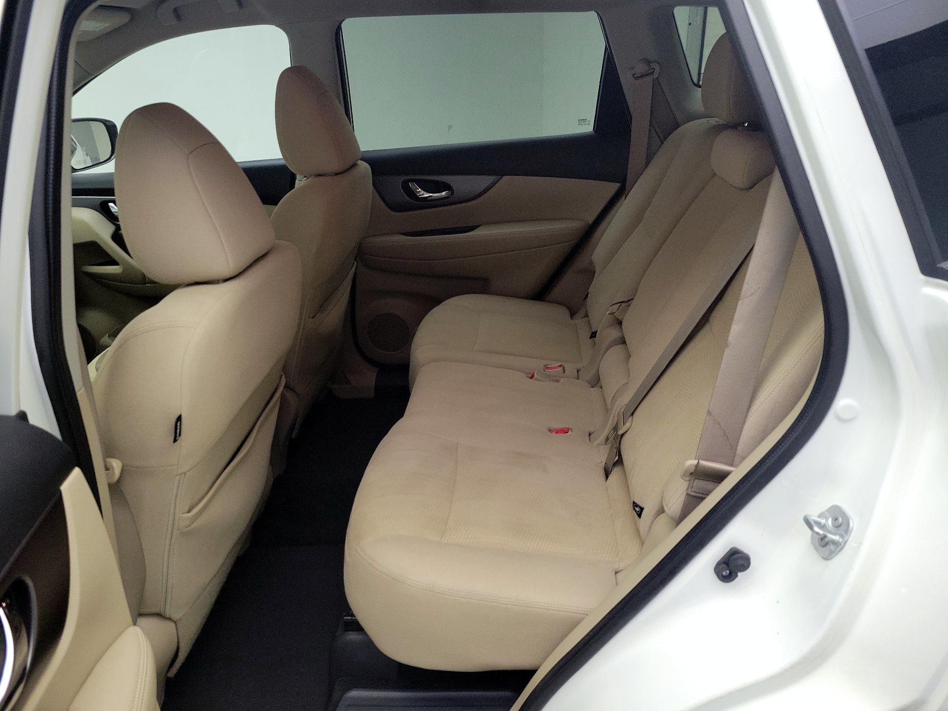 Thumbnail: 2016 Nissan Rogue - 19