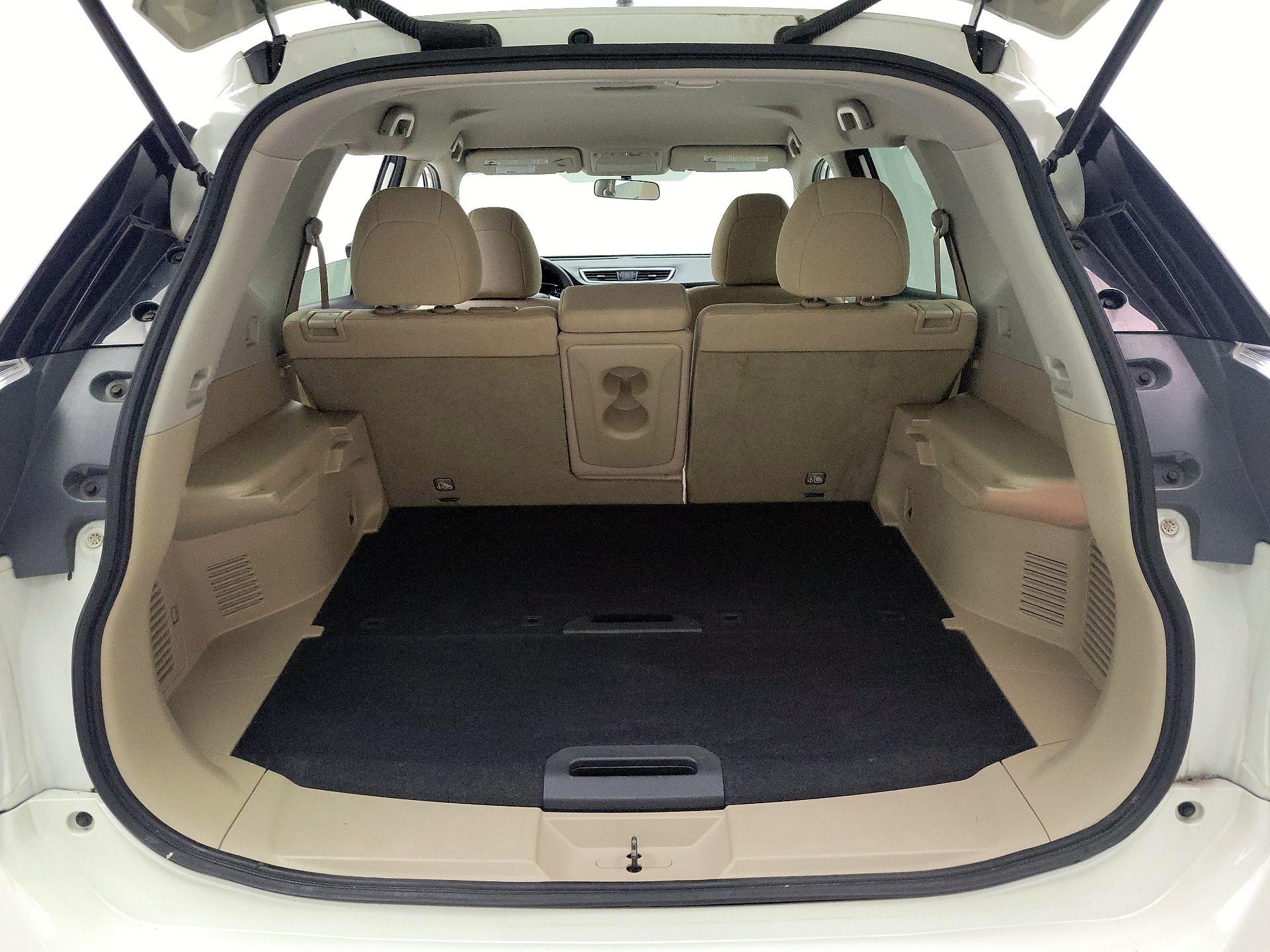 Thumbnail: 2016 Nissan Rogue - 20
