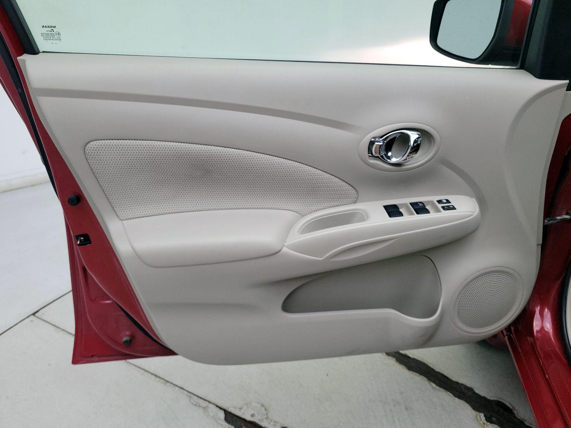 Thumbnail: 2015 Nissan Versa - 12