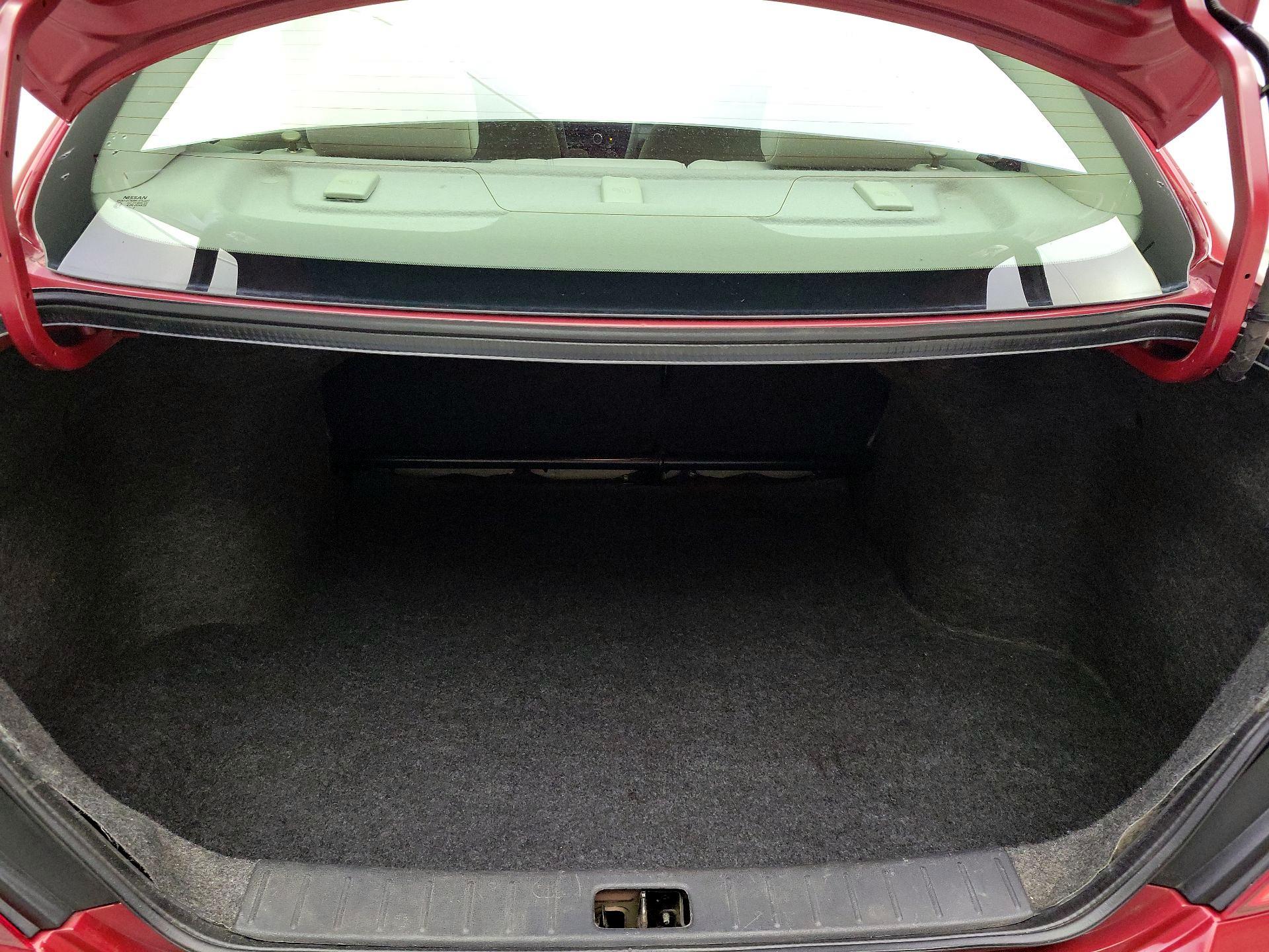 Thumbnail: 2015 Nissan Versa - 18