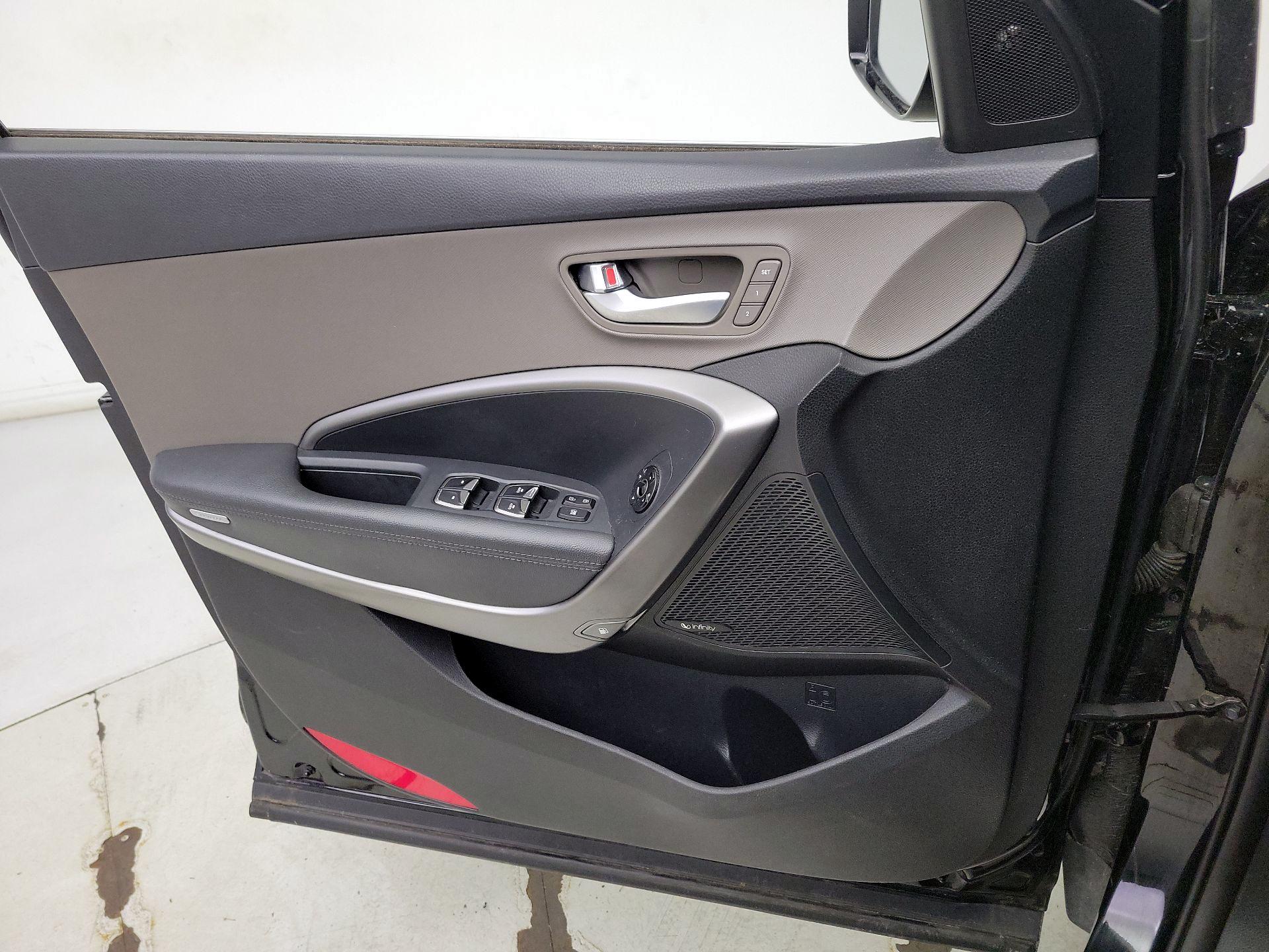 Thumbnail: 2019 Hyundai Santa Fe - 12