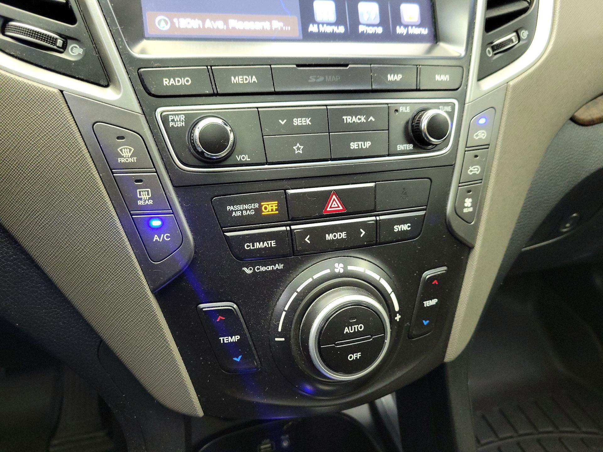 Thumbnail: 2019 Hyundai Santa Fe - 17