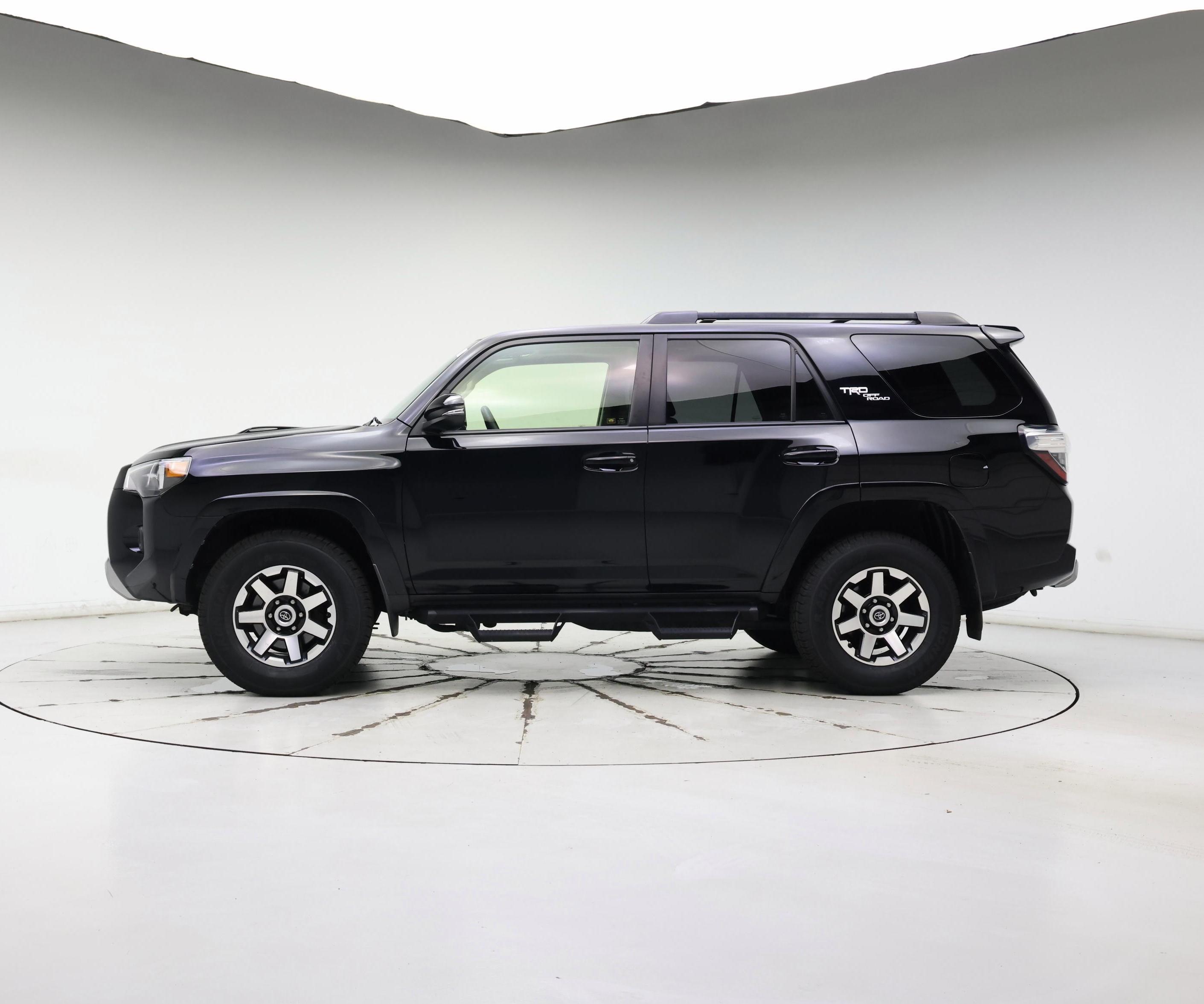 Thumbnail: 2019 Toyota 4Runner - 3