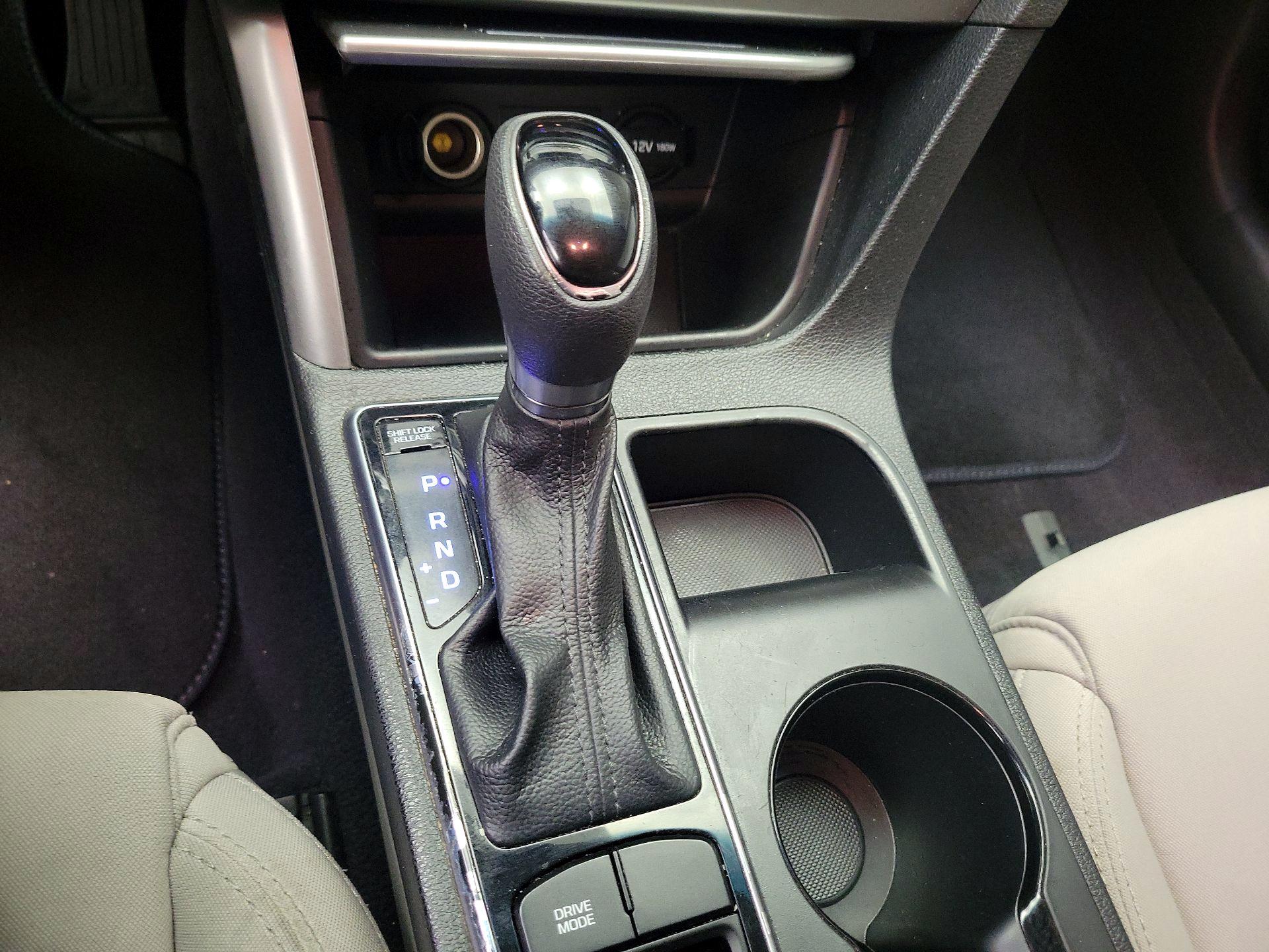 Thumbnail: 2016 Hyundai Sonata - 17