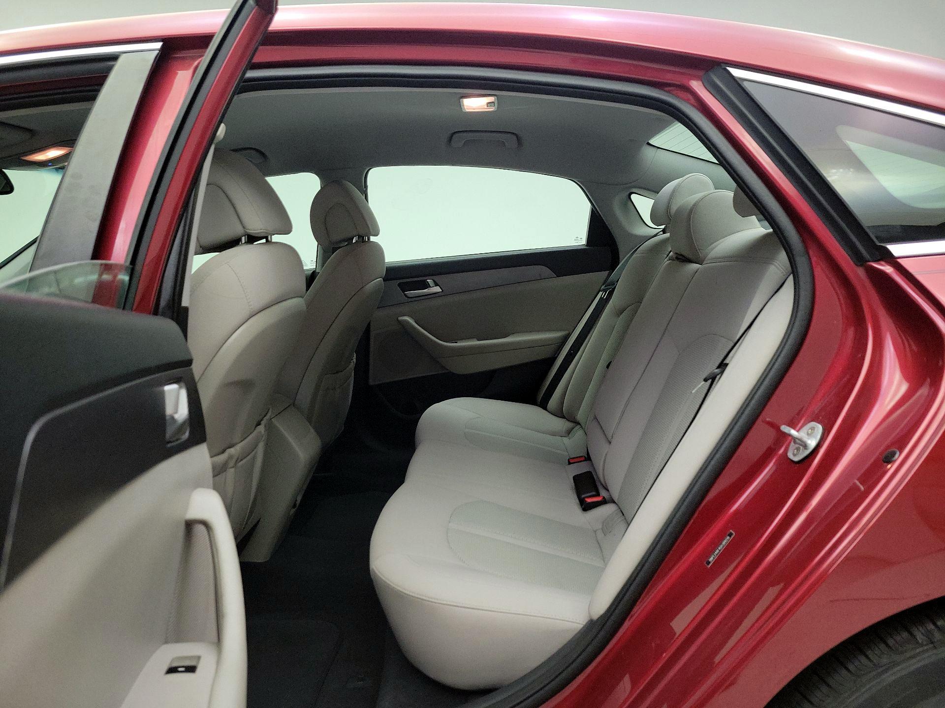 Thumbnail: 2016 Hyundai Sonata - 19