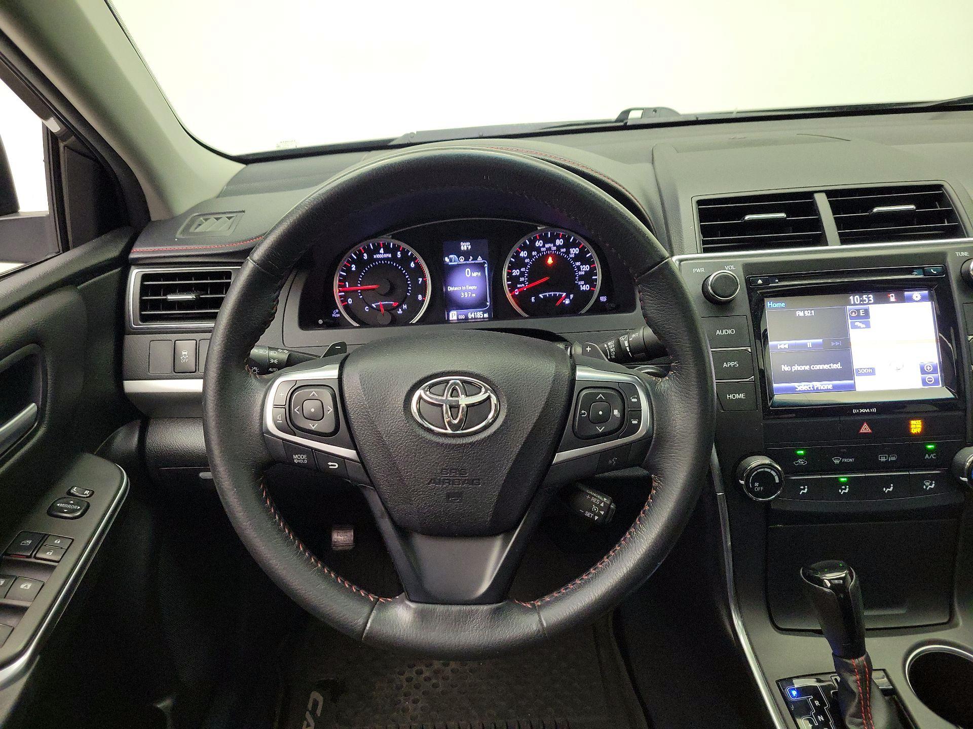 Thumbnail: 2017 Toyota Camry - 10