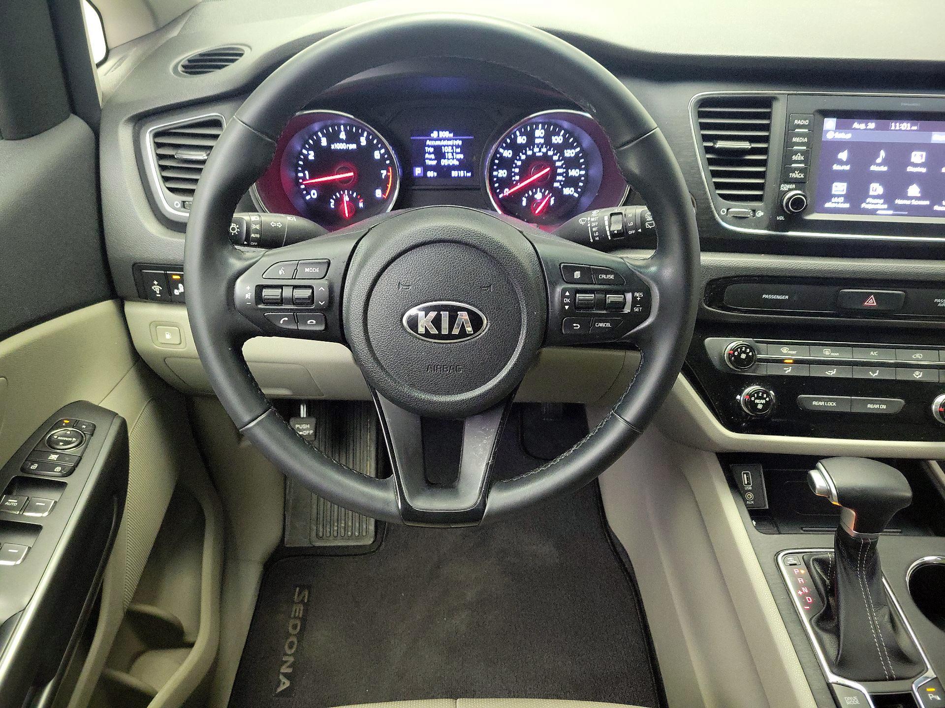 Thumbnail: 2020 Kia Sedona - 10