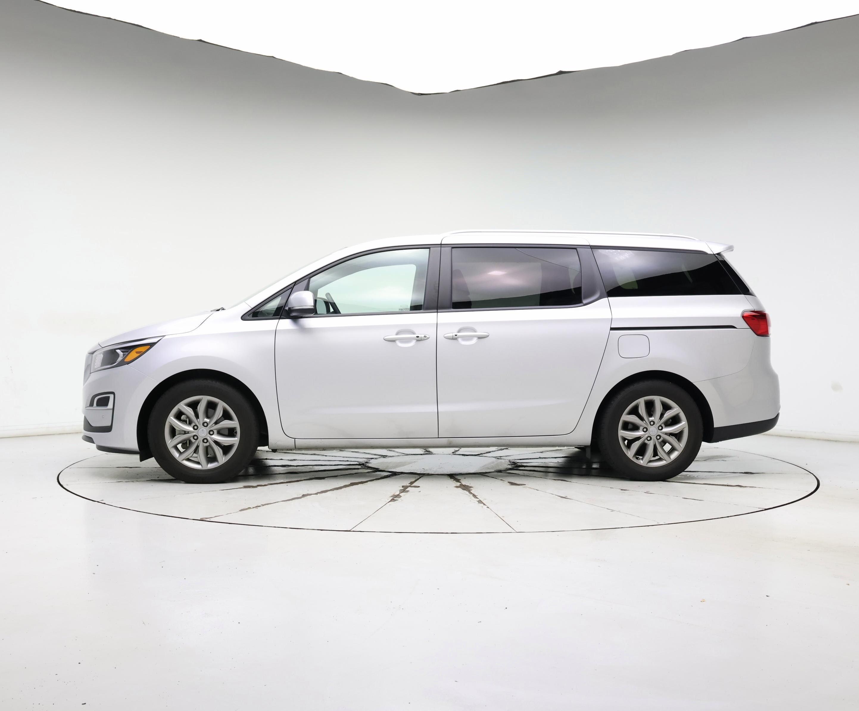 Thumbnail: 2020 Kia Sedona - 3